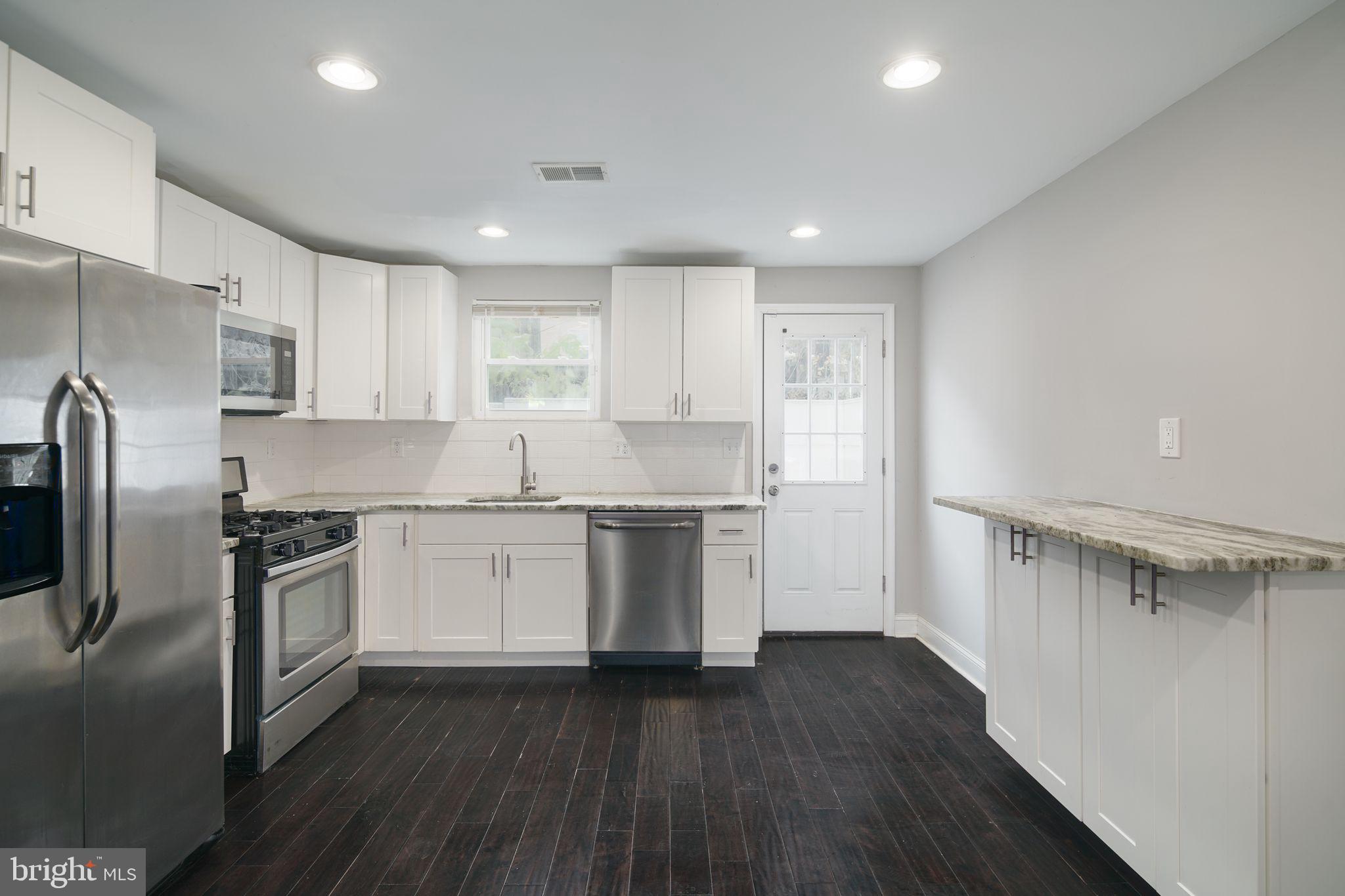 POINT BREEZE - Residential