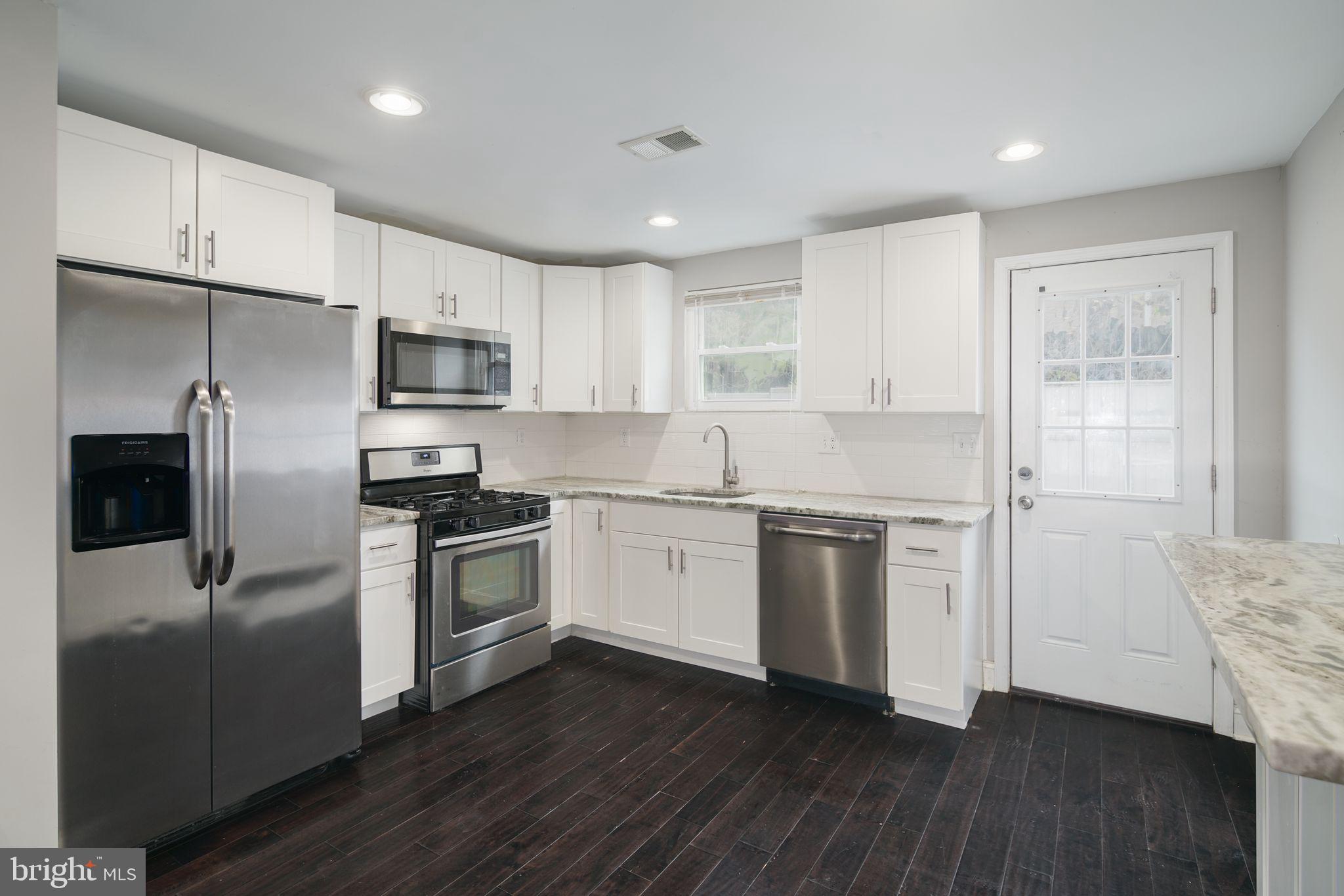 POINT BREEZE - Residential