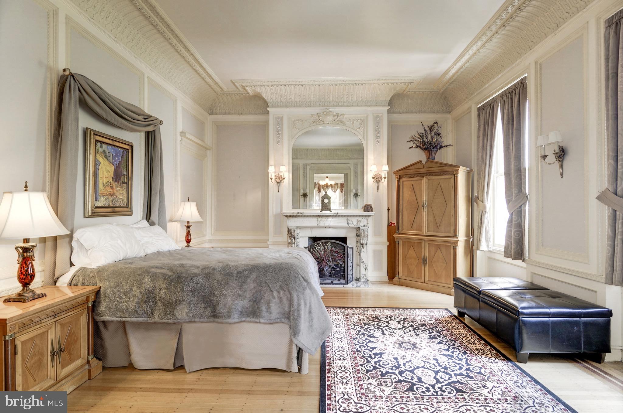 MOUNT VERNON PLACE HISTORIC DISTRICT - Residential Lease