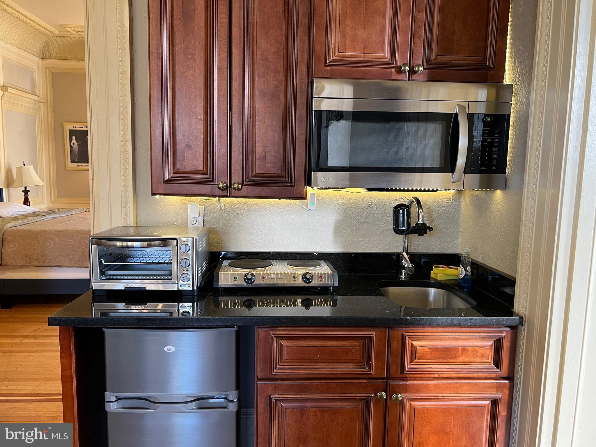 MOUNT VERNON PLACE HISTORIC DISTRICT - Residential Lease