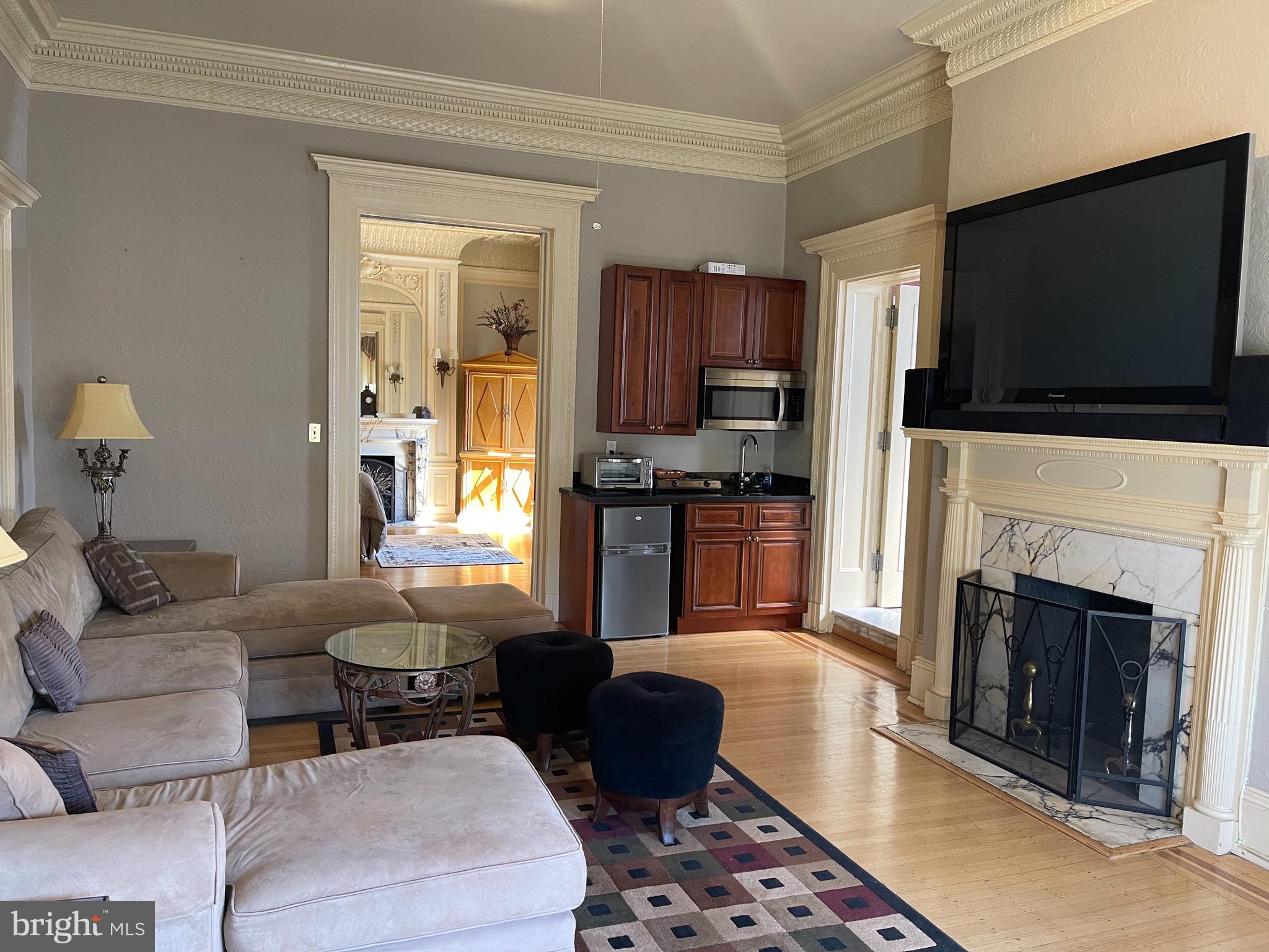 MOUNT VERNON PLACE HISTORIC DISTRICT - Residential Lease