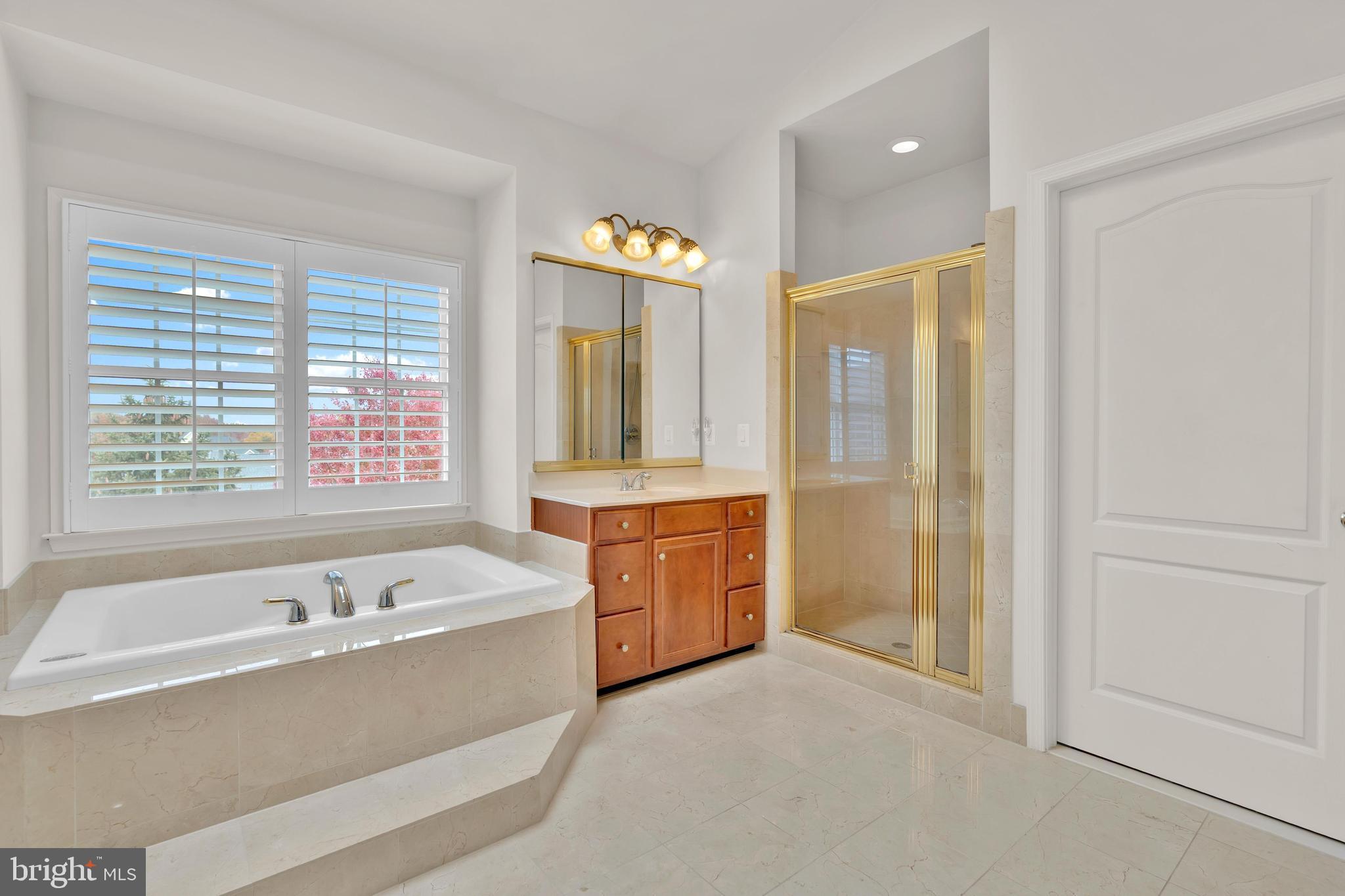 BELMONT COUNTRY CLUB - Residential