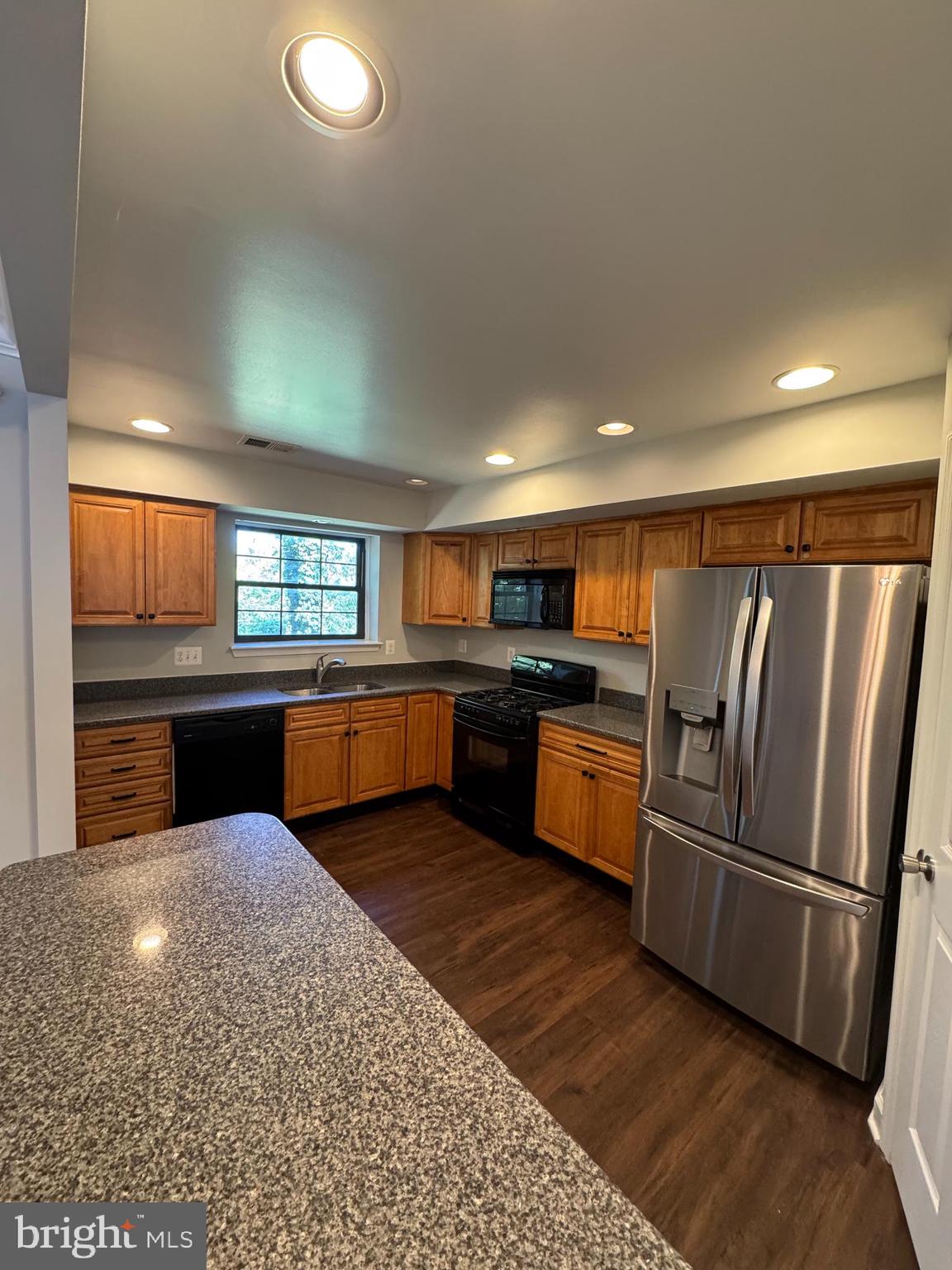 DULANEY VALLEY GARDENS - Residential Lease