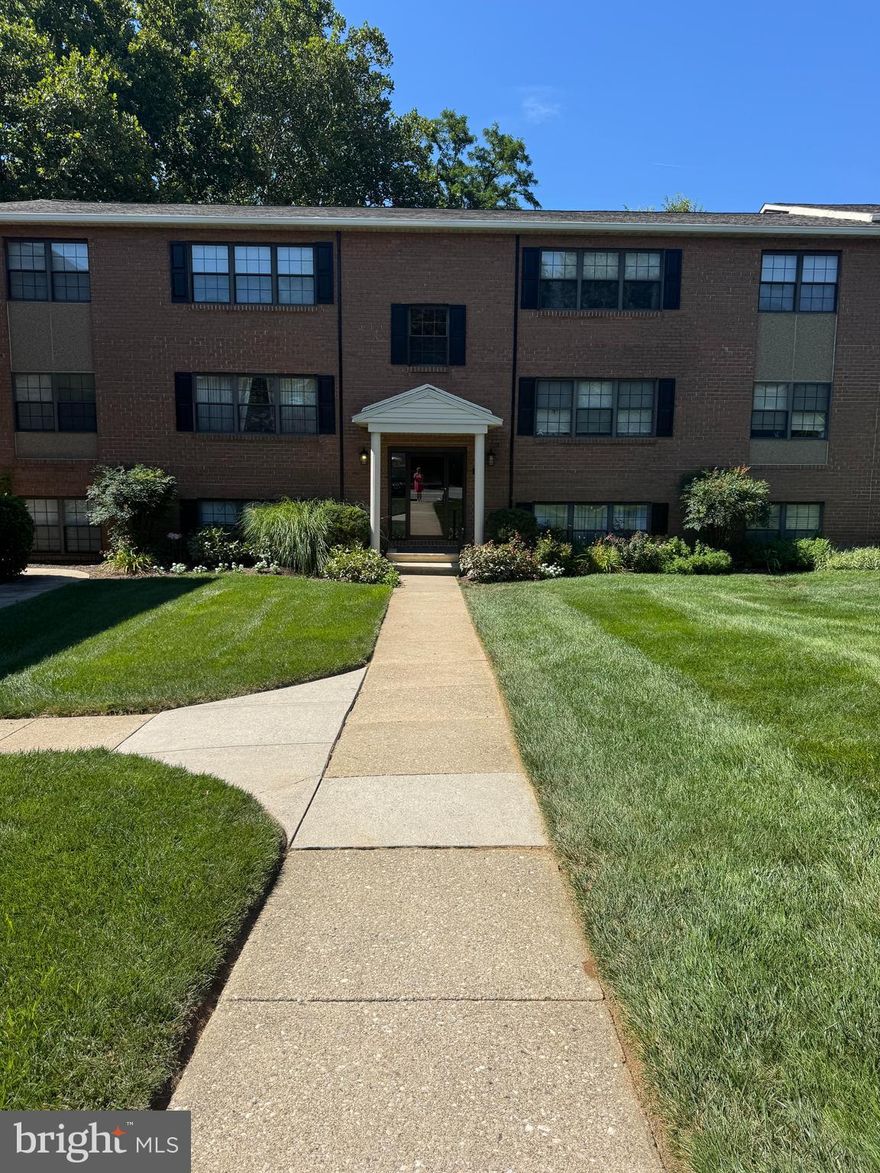 Beautiful two bedroom condo offering over 1200 sq ft of living space. This gated community offers an outdoor community pool, basketball courts, tennis/pickleball courts and a tot lot. Located conveniently to Towson and 695. This unit is located on the second floor of the condo building.