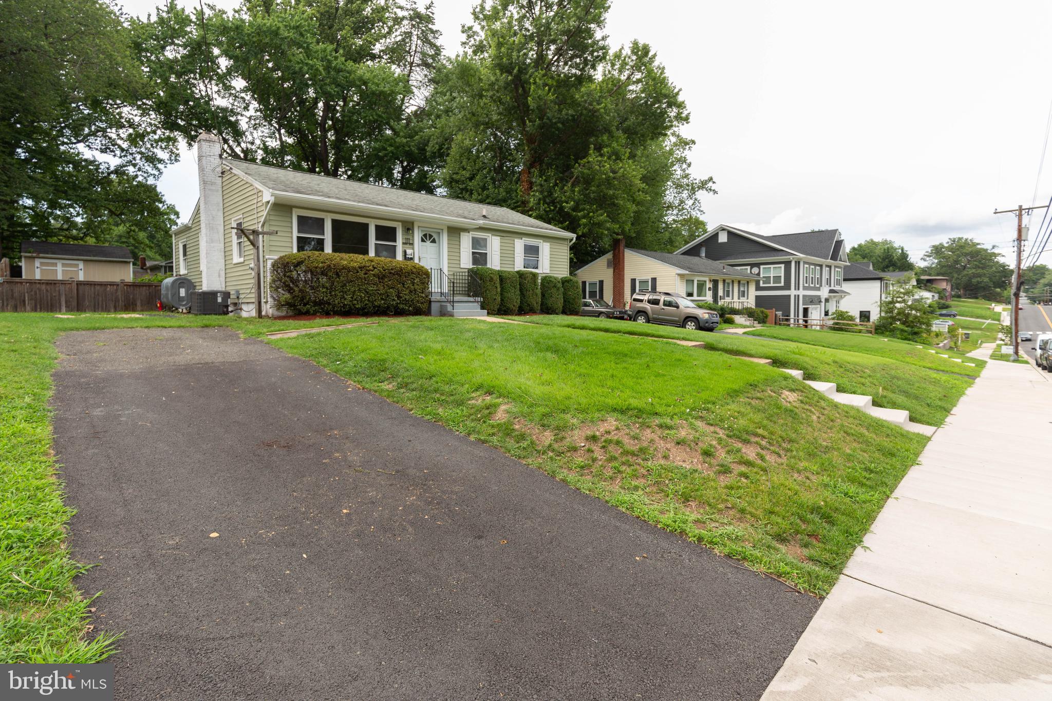 111 TAPAWINGO ROAD SW