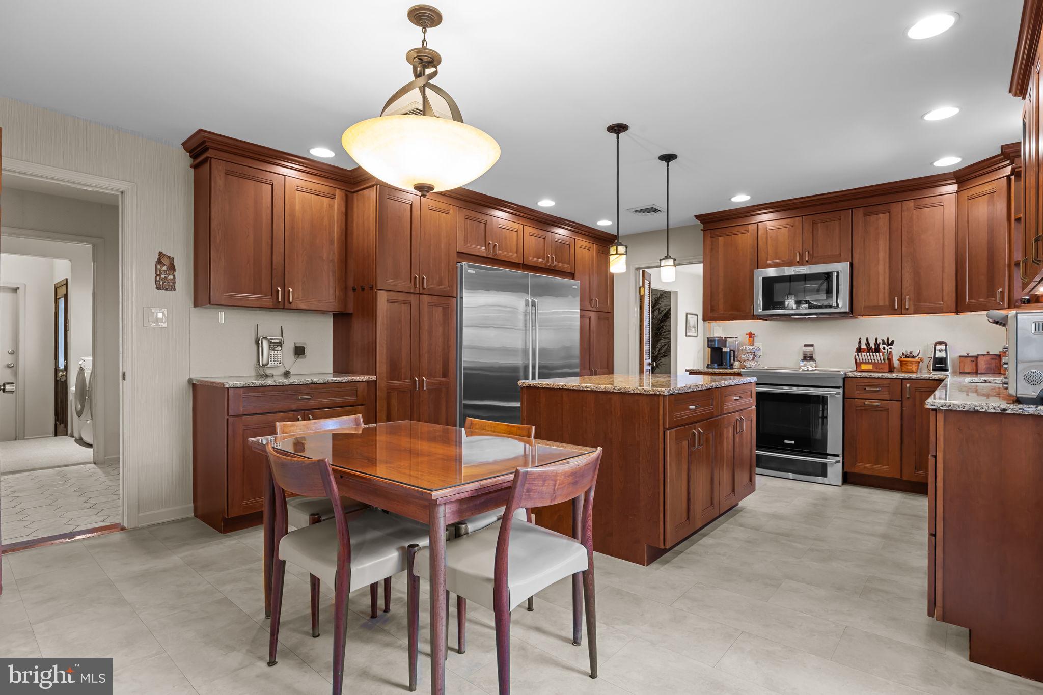 CARRIAGE HILL - Residential