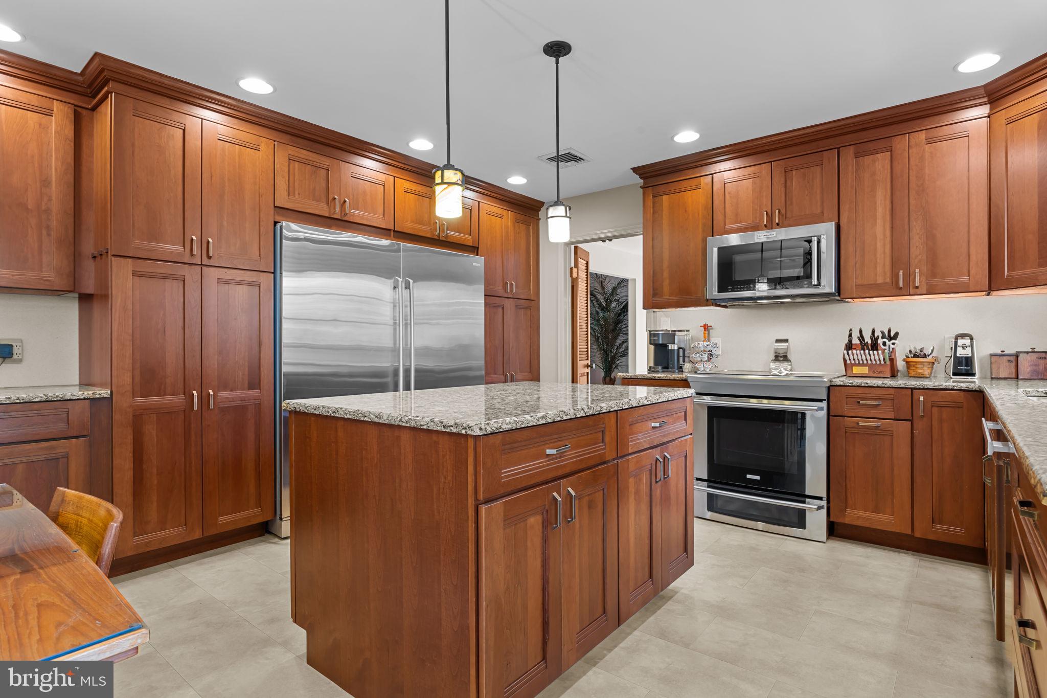 CARRIAGE HILL - Residential