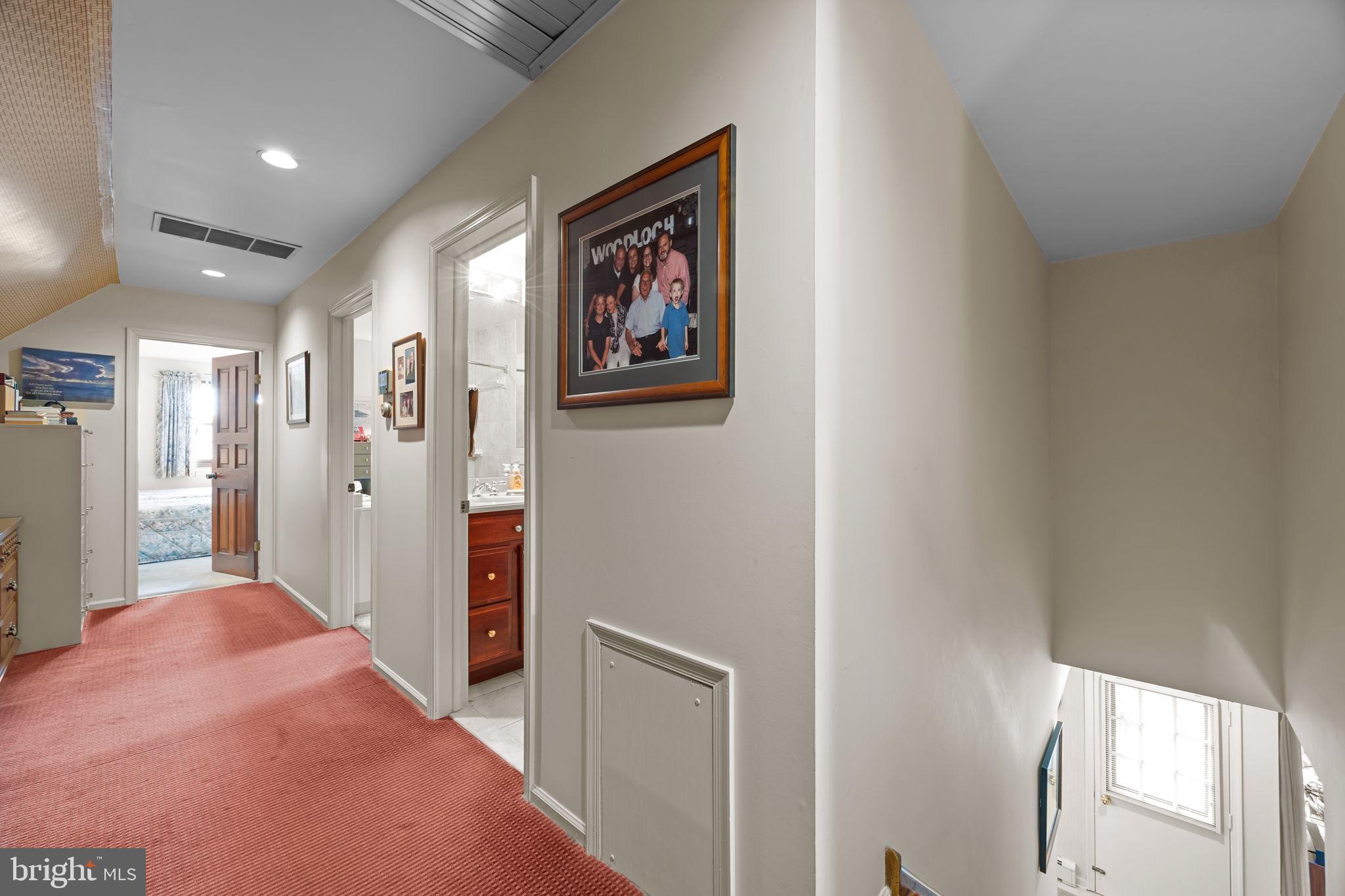 CARRIAGE HILL - Residential