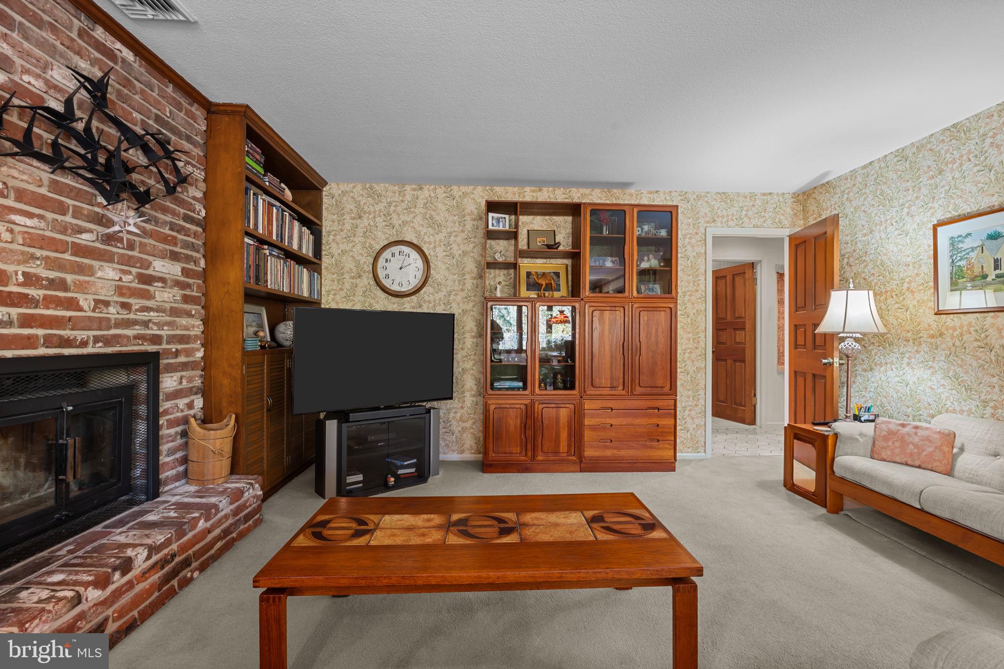 CARRIAGE HILL - Residential