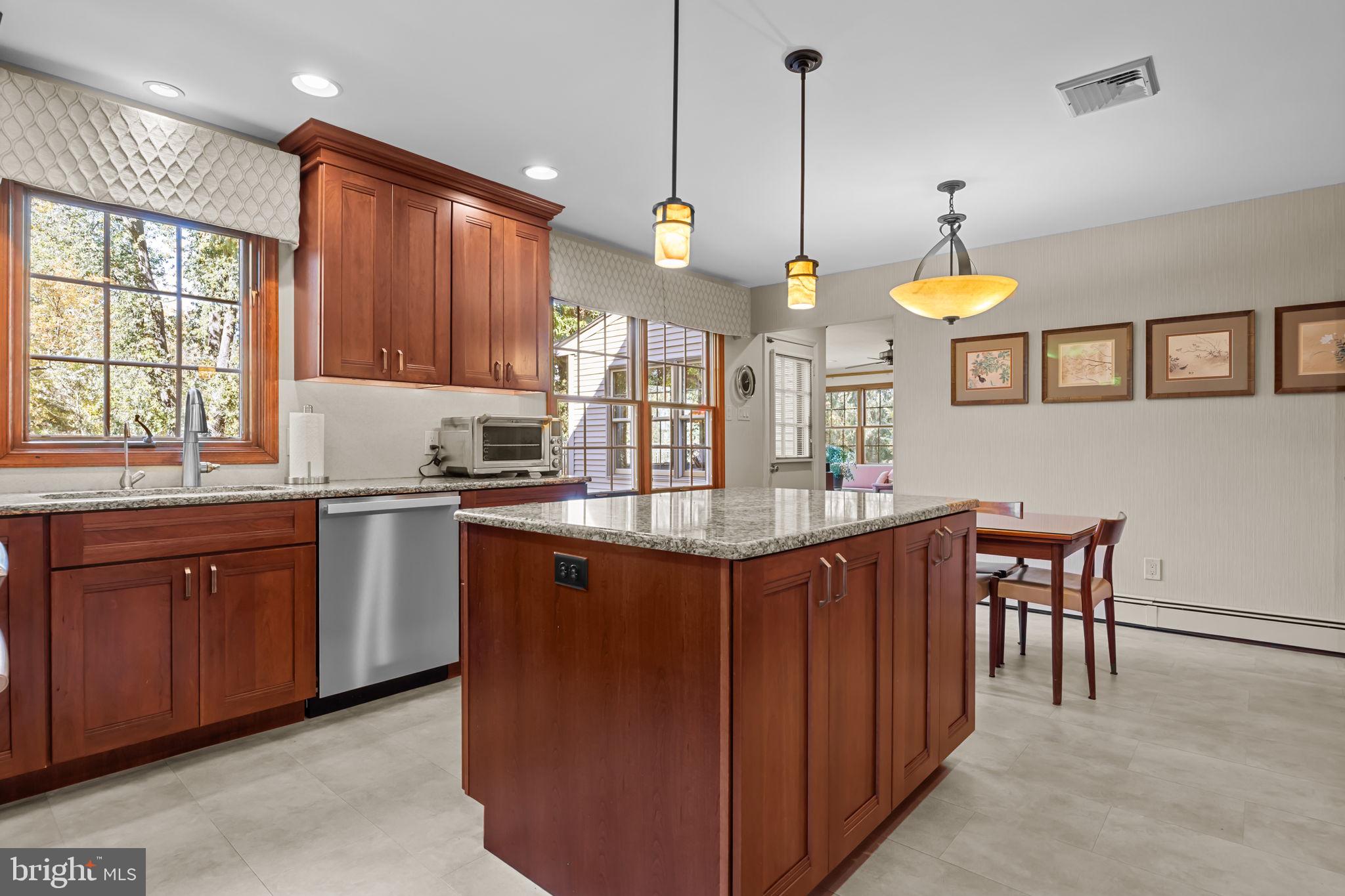 CARRIAGE HILL - Residential