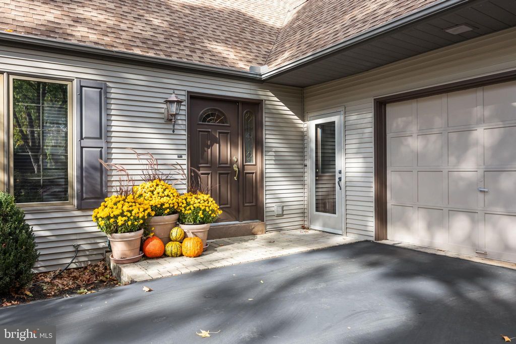 Photo of 896 Gainsway Road, YARDLEY, PA 19067 (MLS # PABU2108110)