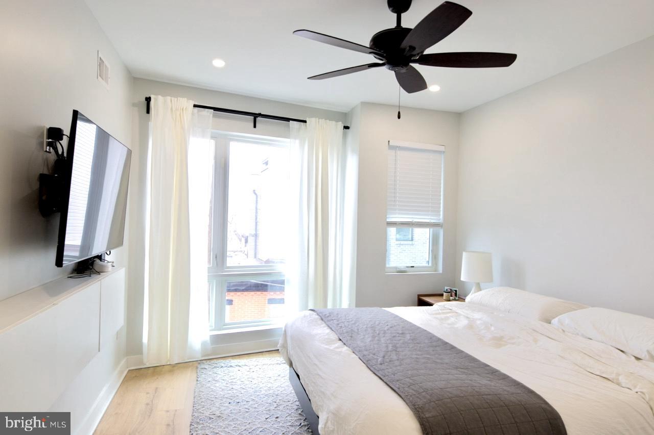 POINT BREEZE - Residential