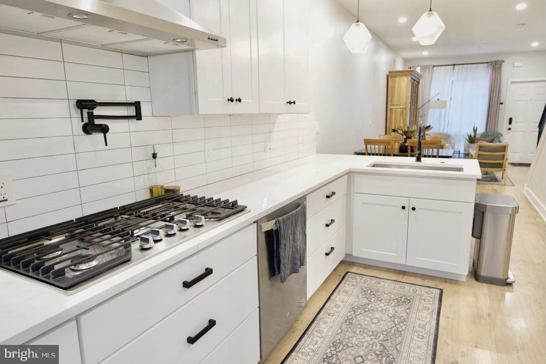 POINT BREEZE - Residential