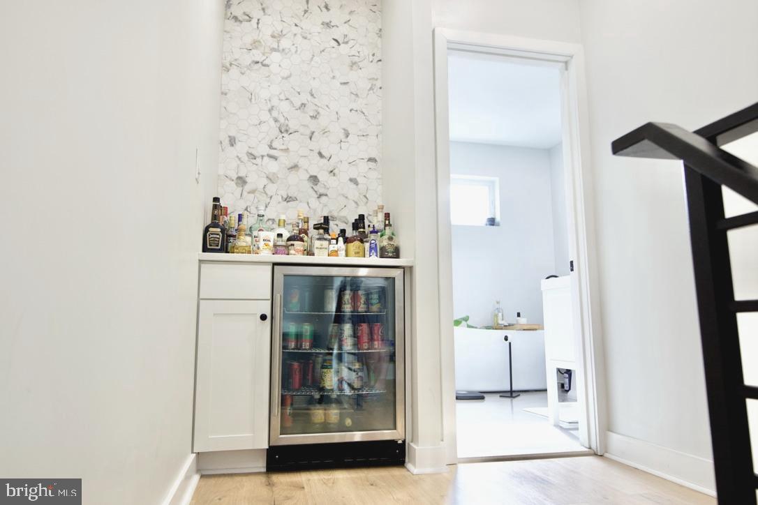 POINT BREEZE - Residential