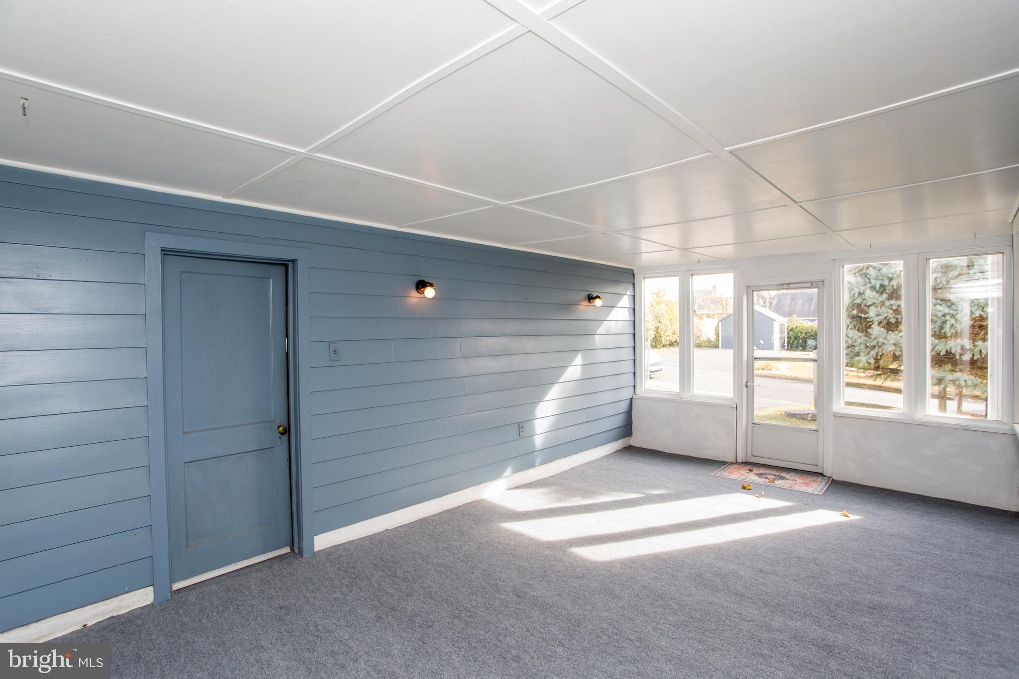 WILLOW MANOR - Residential