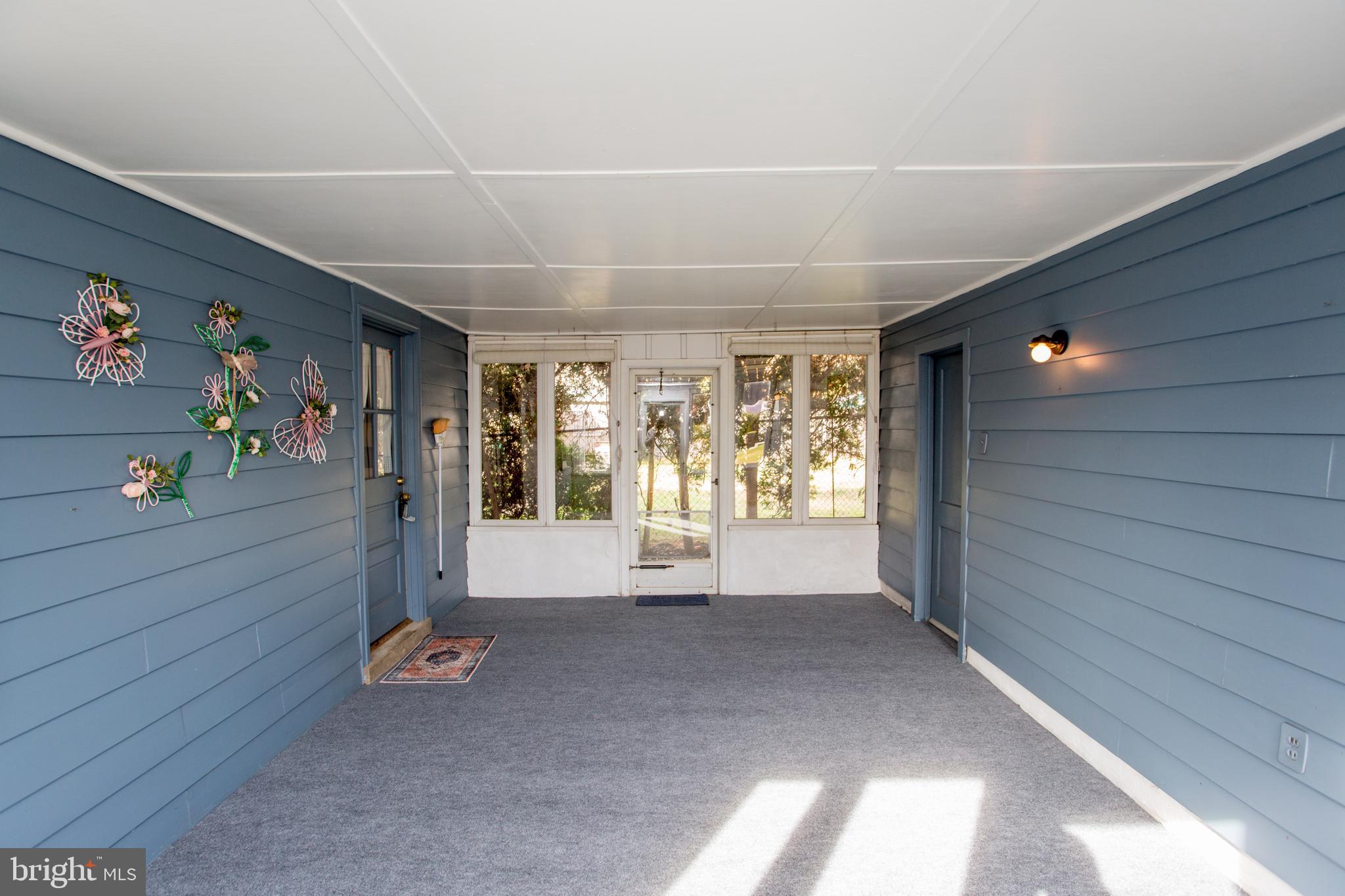 WILLOW MANOR - Residential