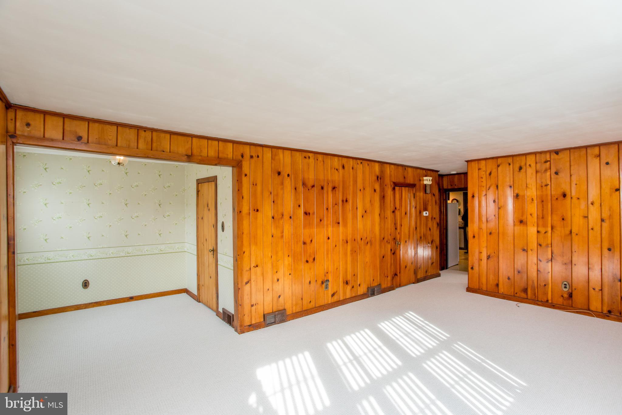 WILLOW MANOR - Residential