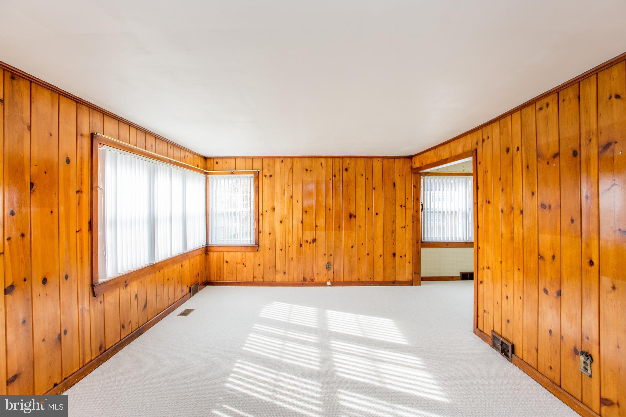 WILLOW MANOR - Residential