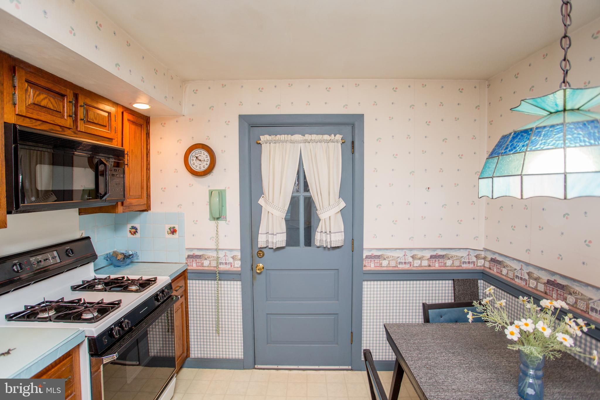 WILLOW MANOR - Residential