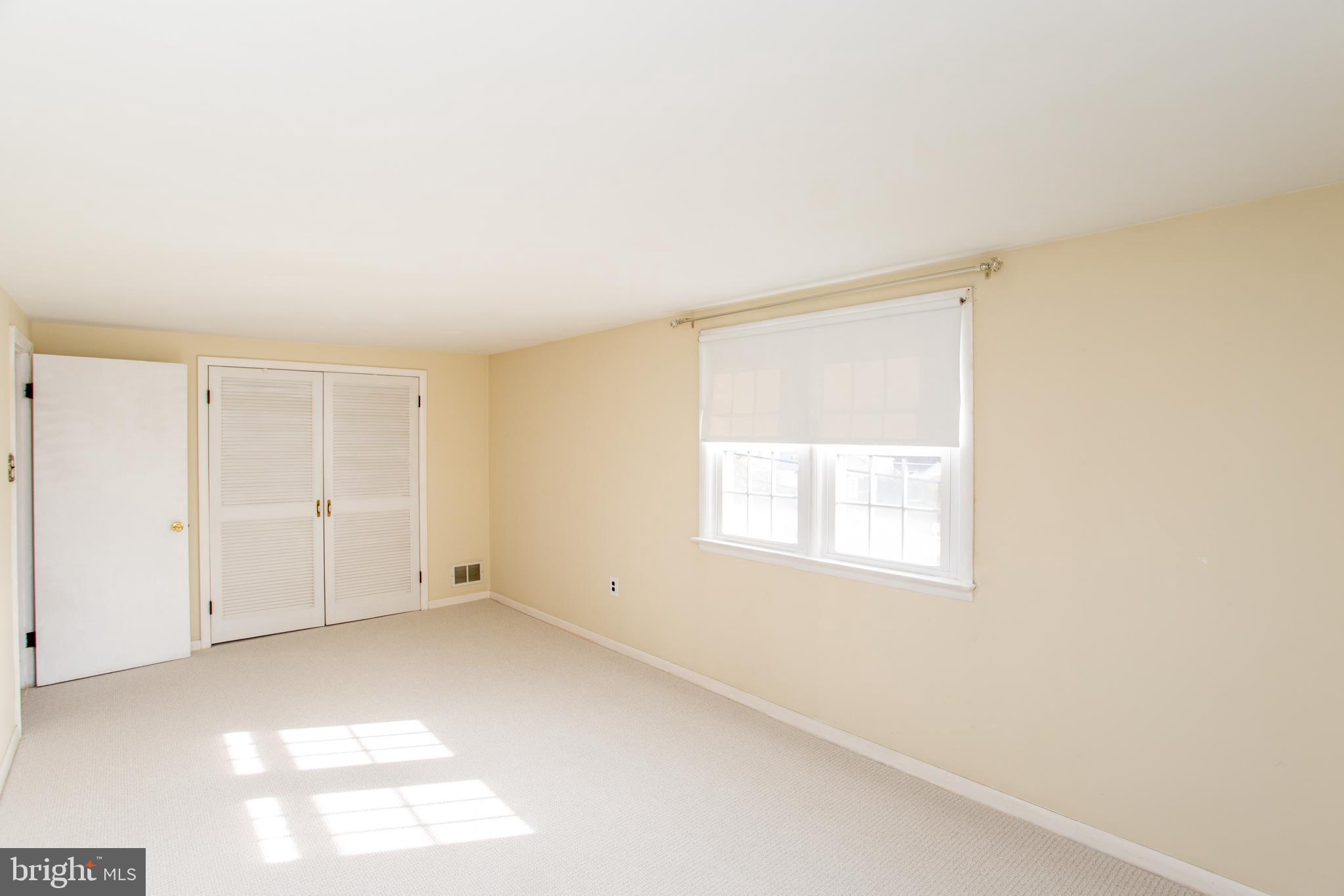 WILLOW MANOR - Residential