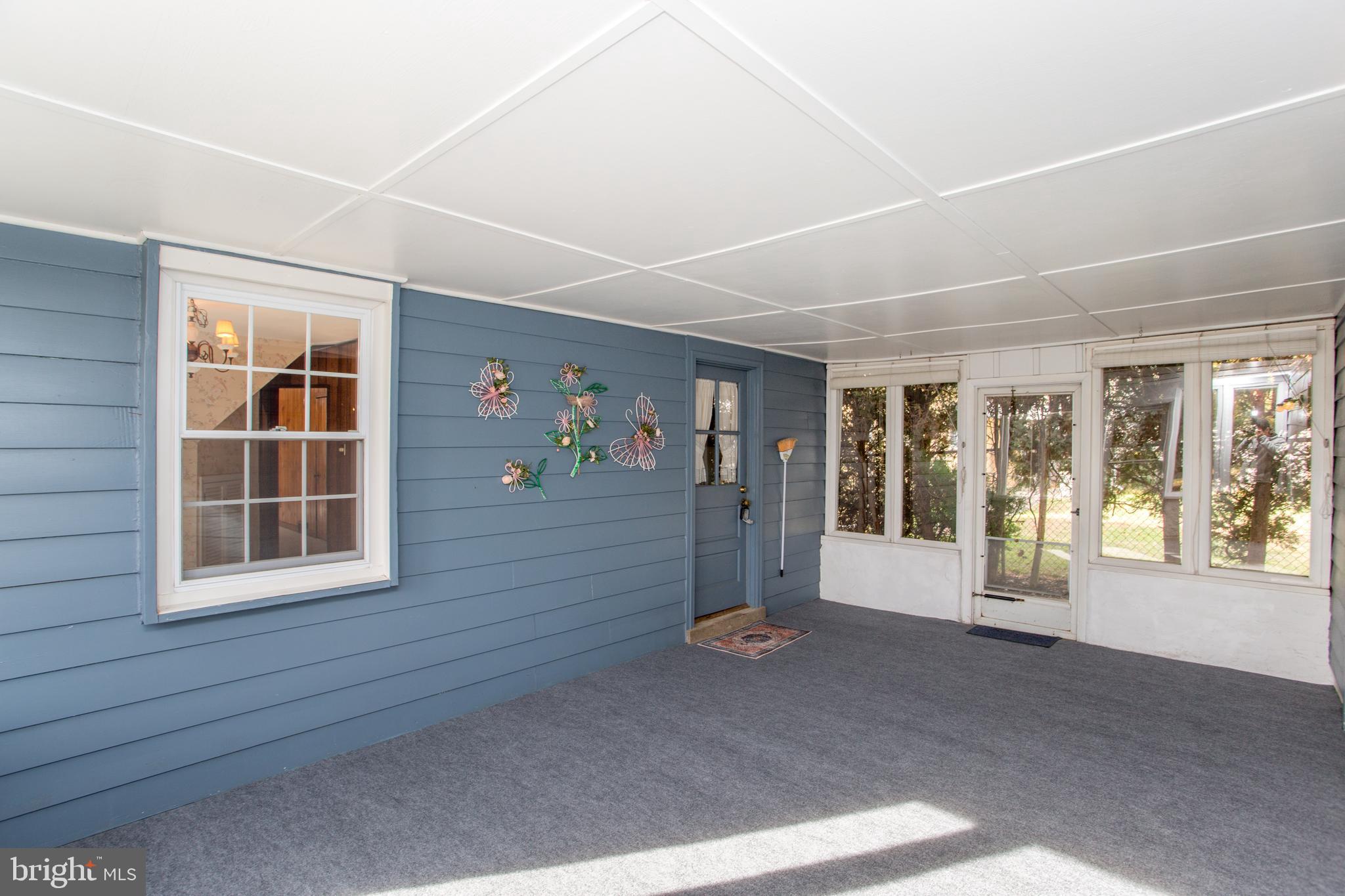 WILLOW MANOR - Residential