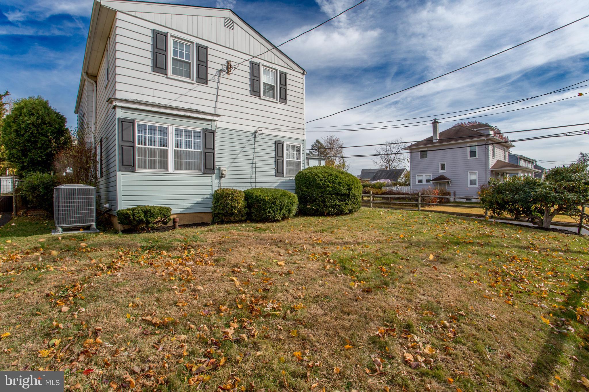 WILLOW MANOR - Residential