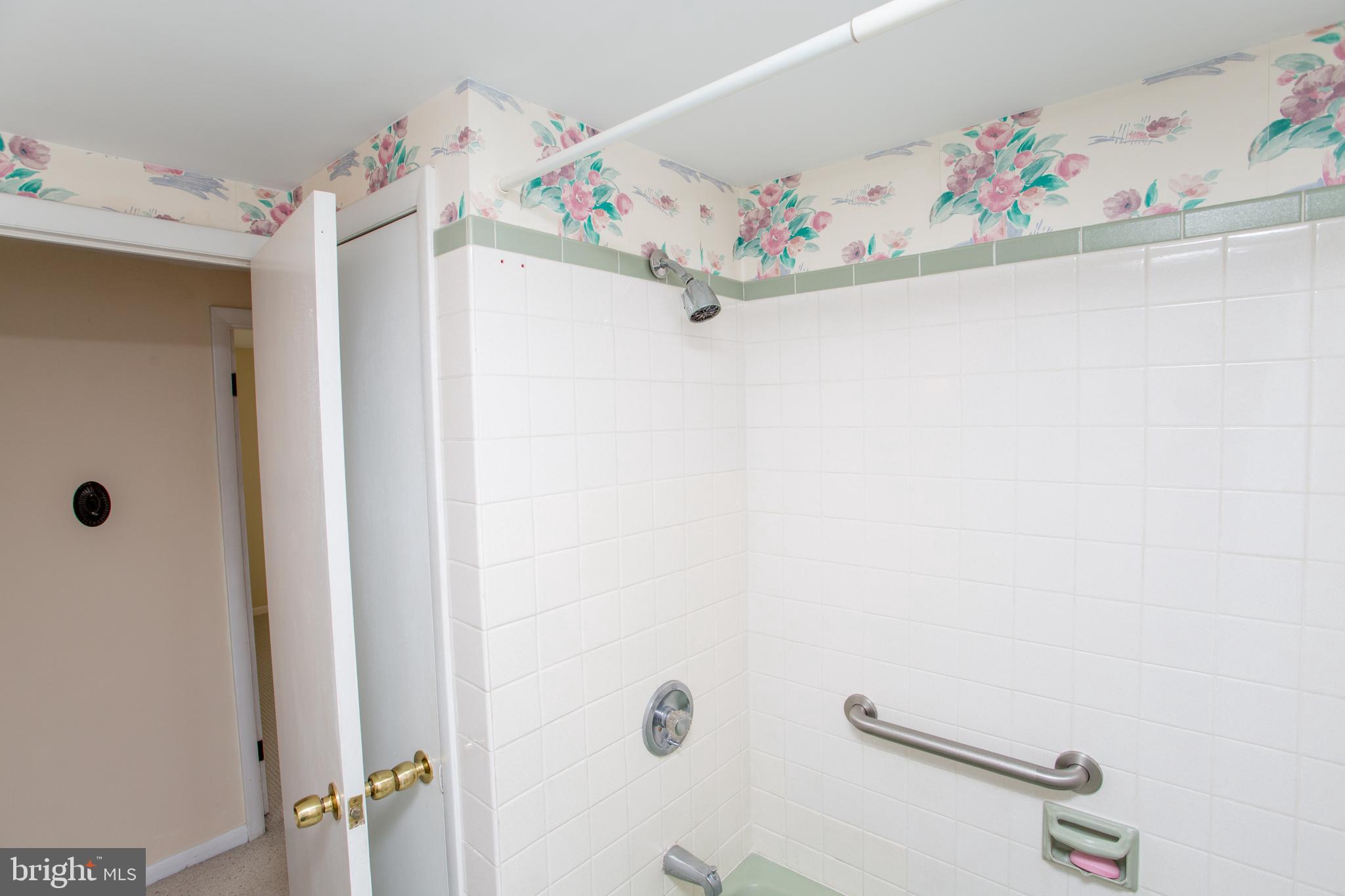 WILLOW MANOR - Residential