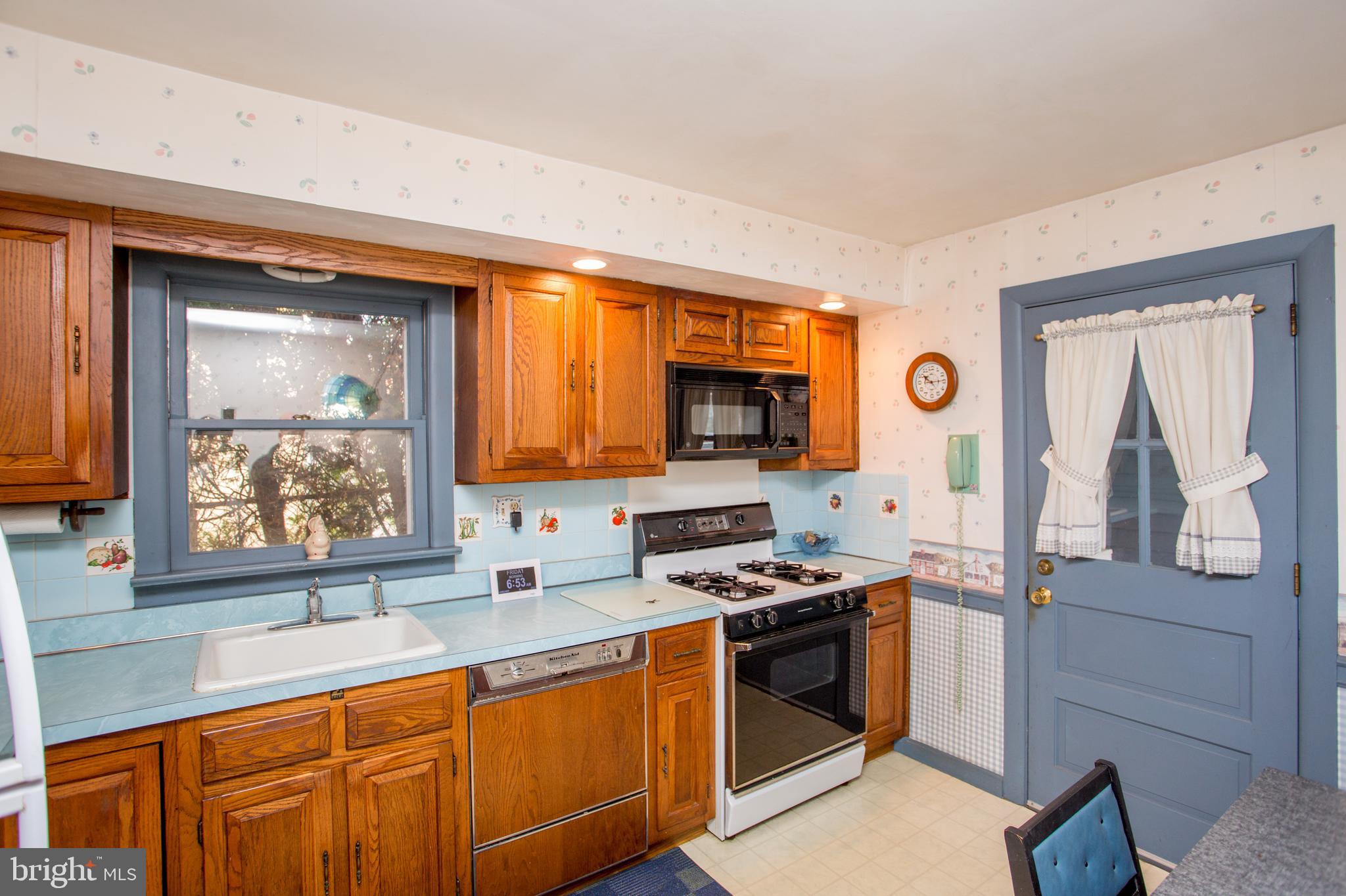 WILLOW MANOR - Residential