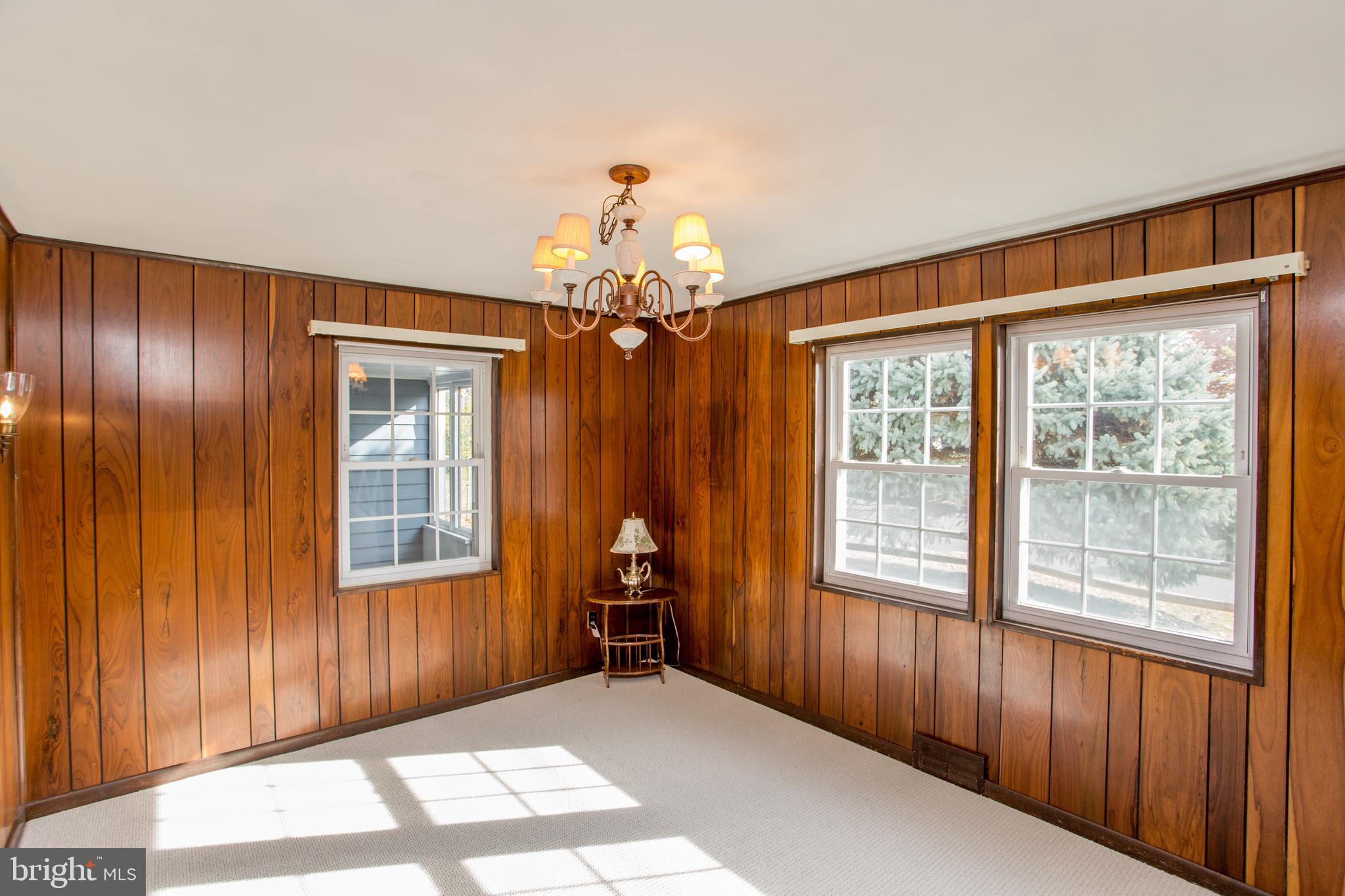 WILLOW MANOR - Residential