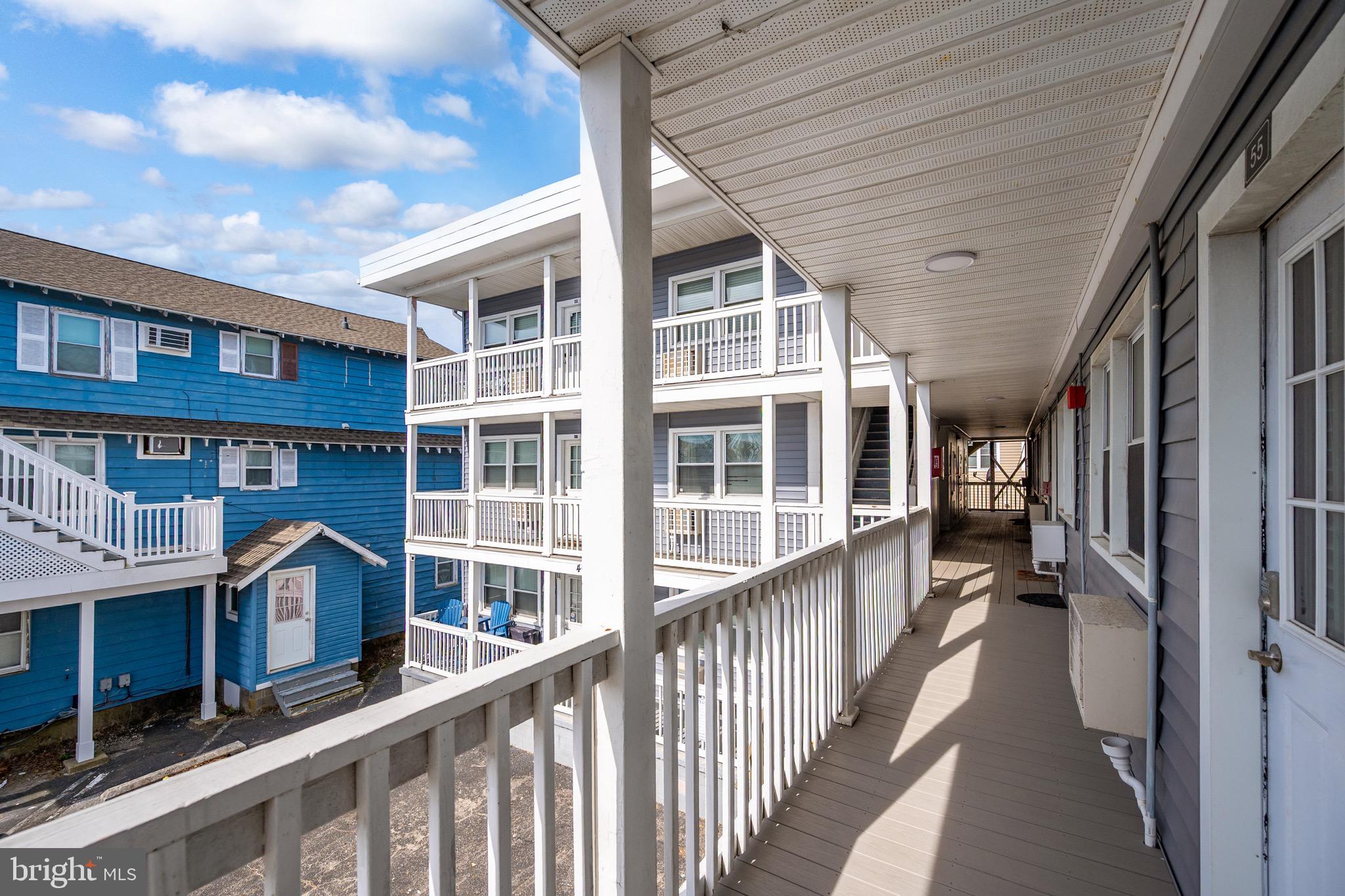 HITCHENS & TRIMPER - Residential