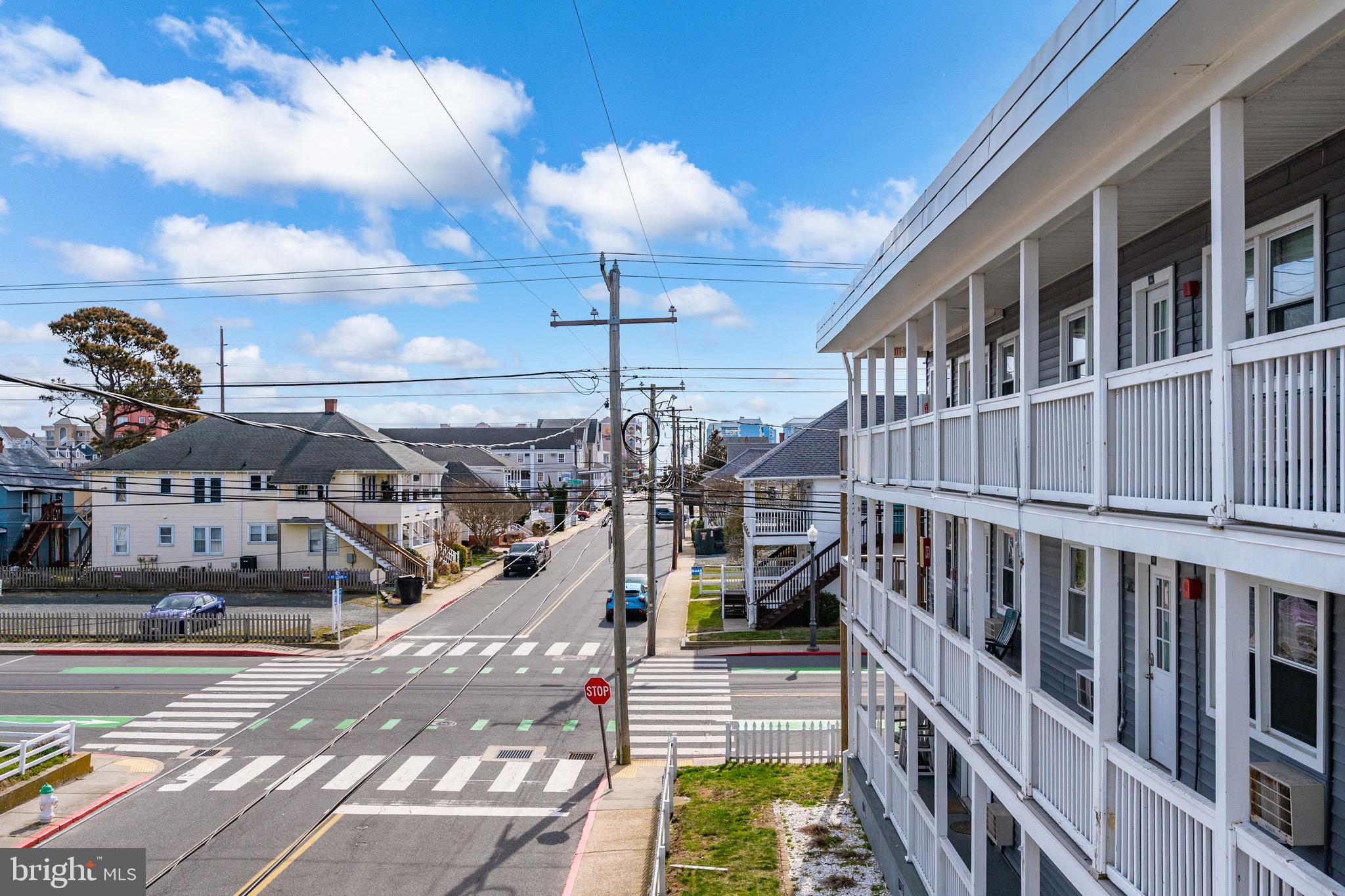 HITCHENS & TRIMPER - Residential