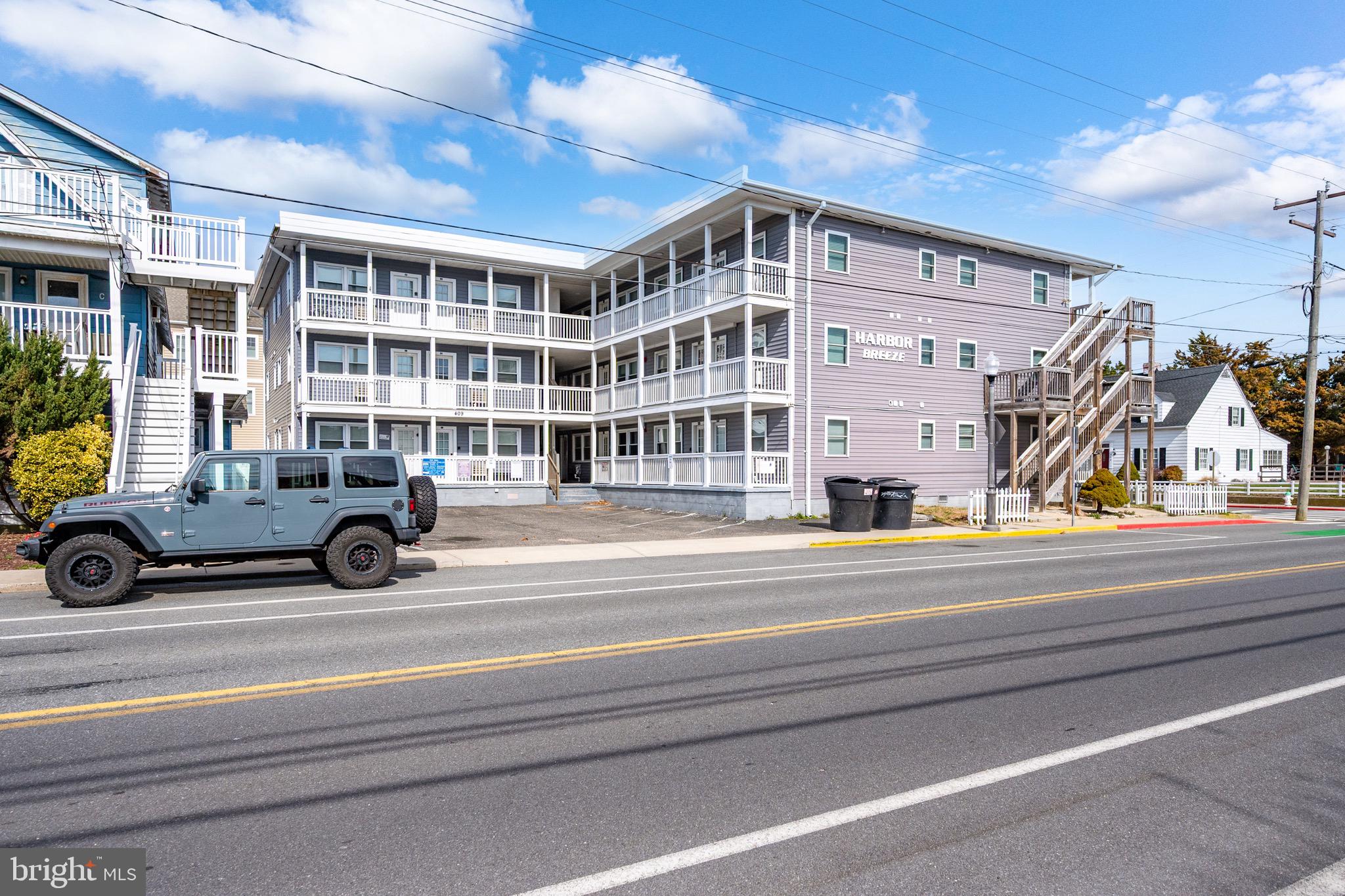 HITCHENS & TRIMPER - Residential