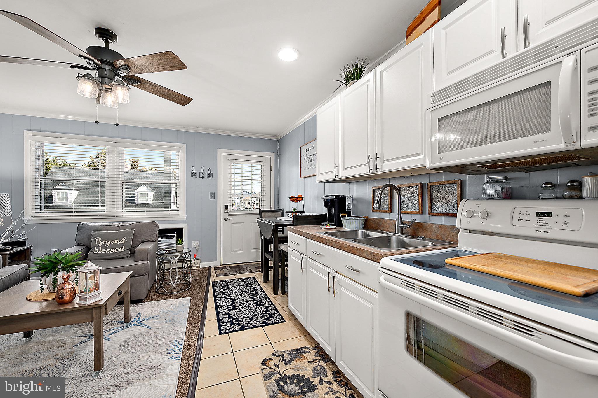 HITCHENS & TRIMPER - Residential