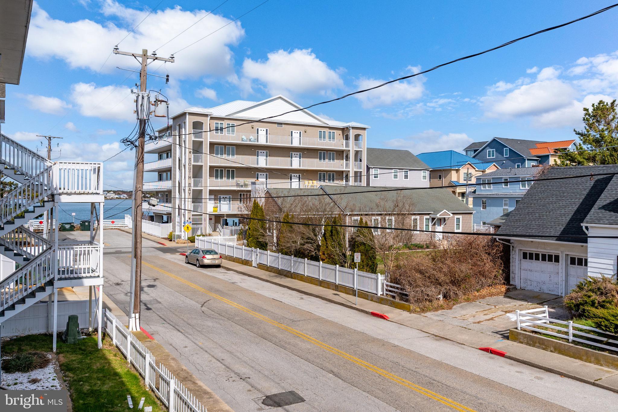 HITCHENS & TRIMPER - Residential