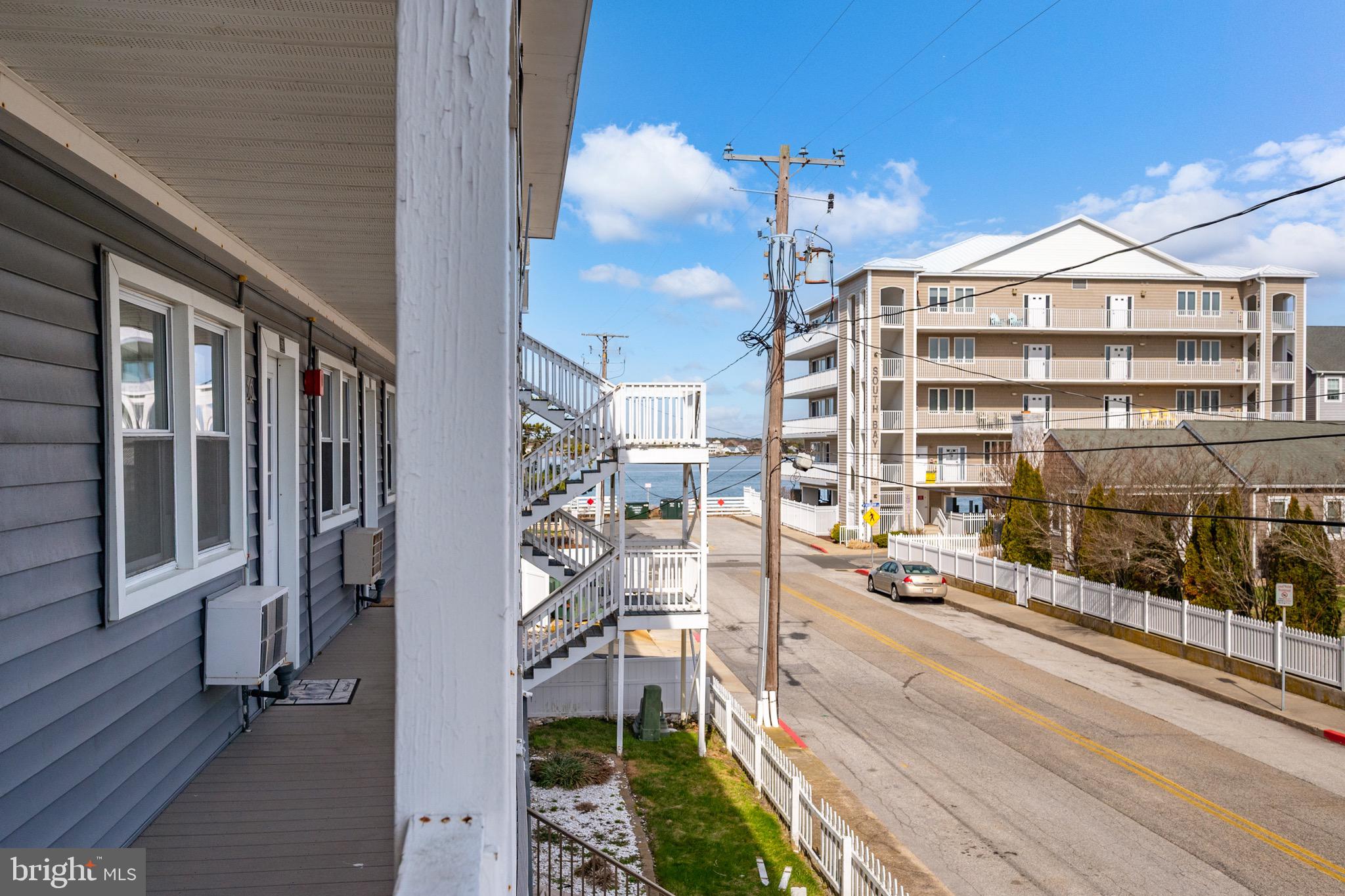 HITCHENS & TRIMPER - Residential