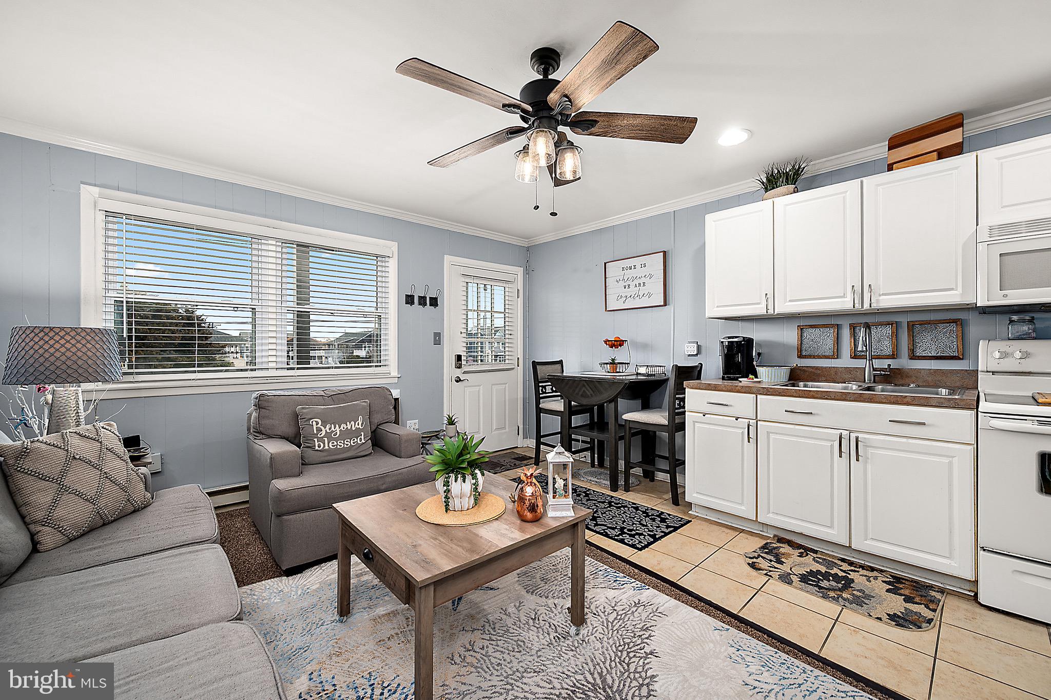 HITCHENS & TRIMPER - Residential