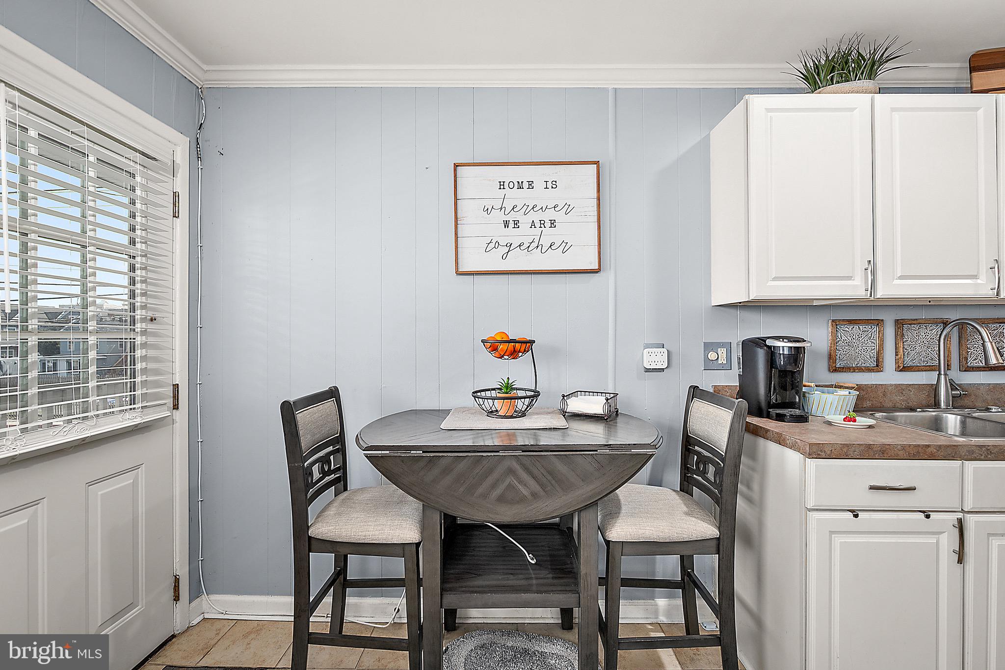 HITCHENS & TRIMPER - Residential