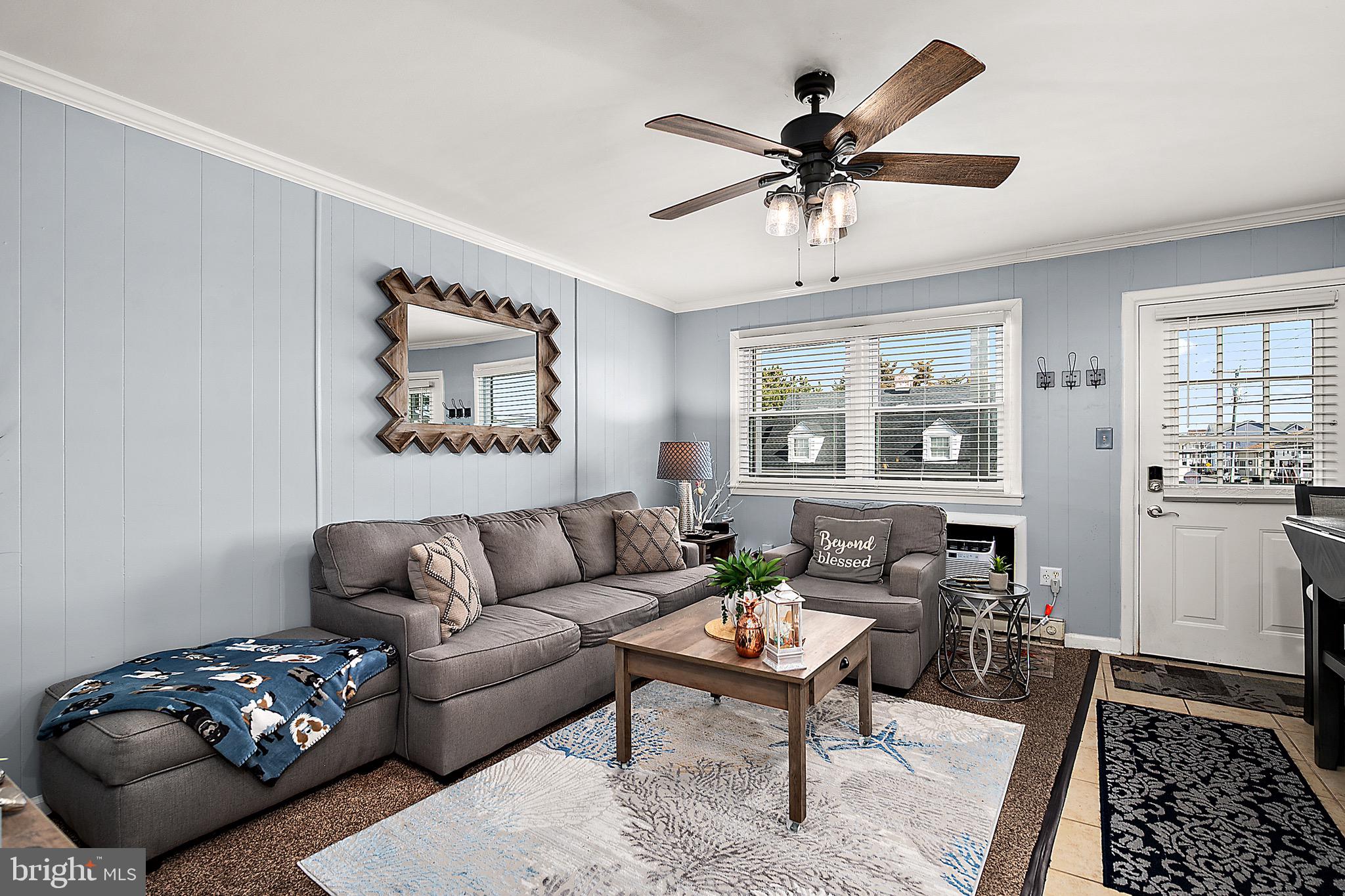 HITCHENS & TRIMPER - Residential