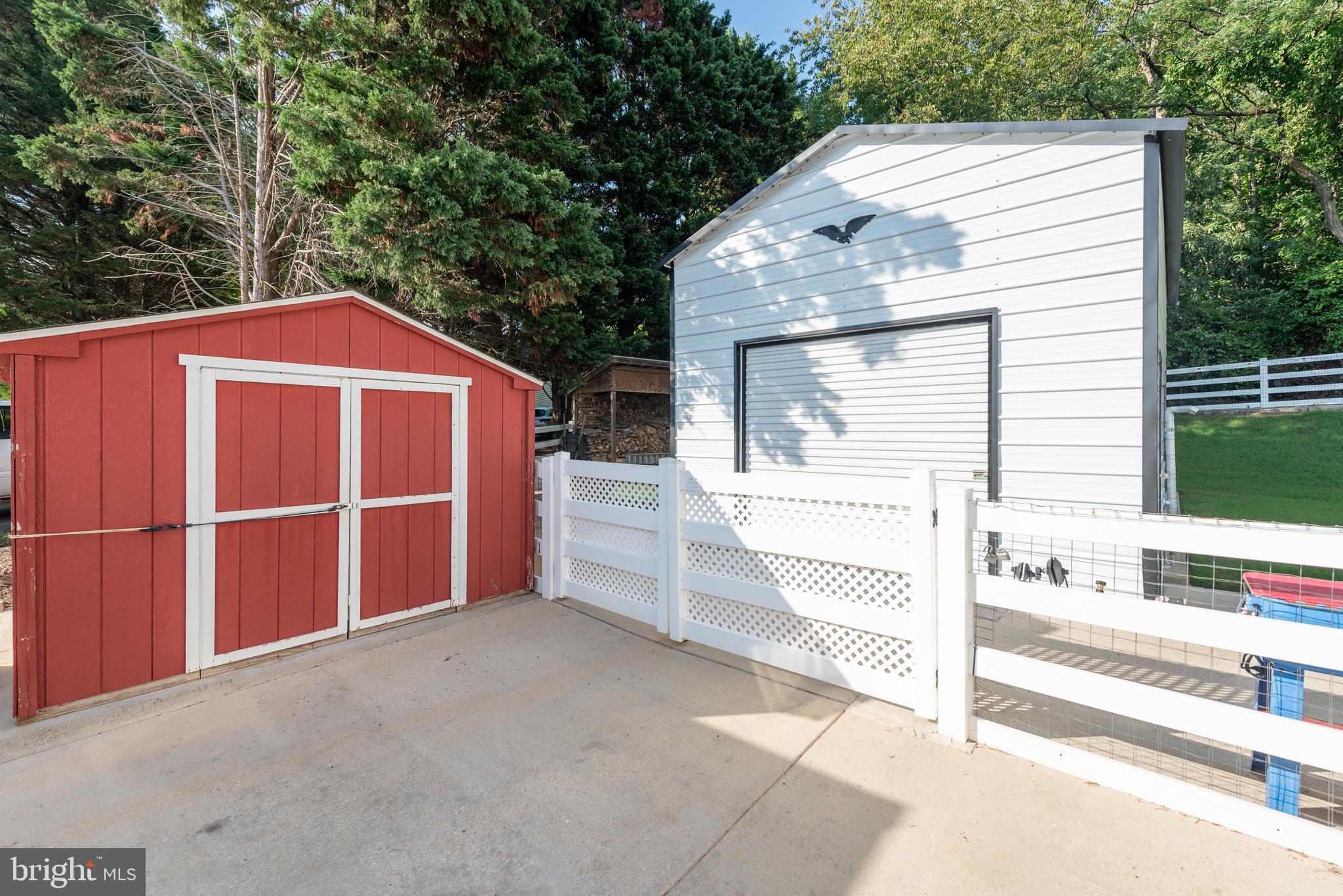 2150 CLEARVIEW DRIVE