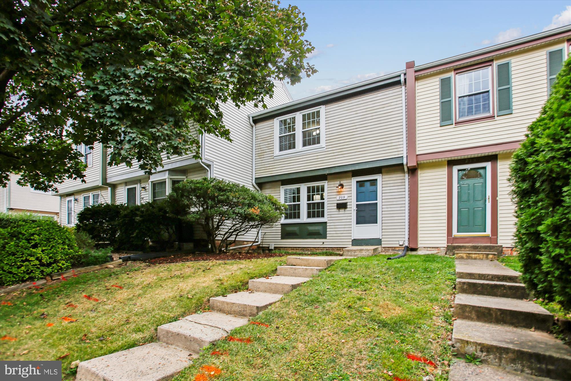 209 S VIRGINIA AVENUE