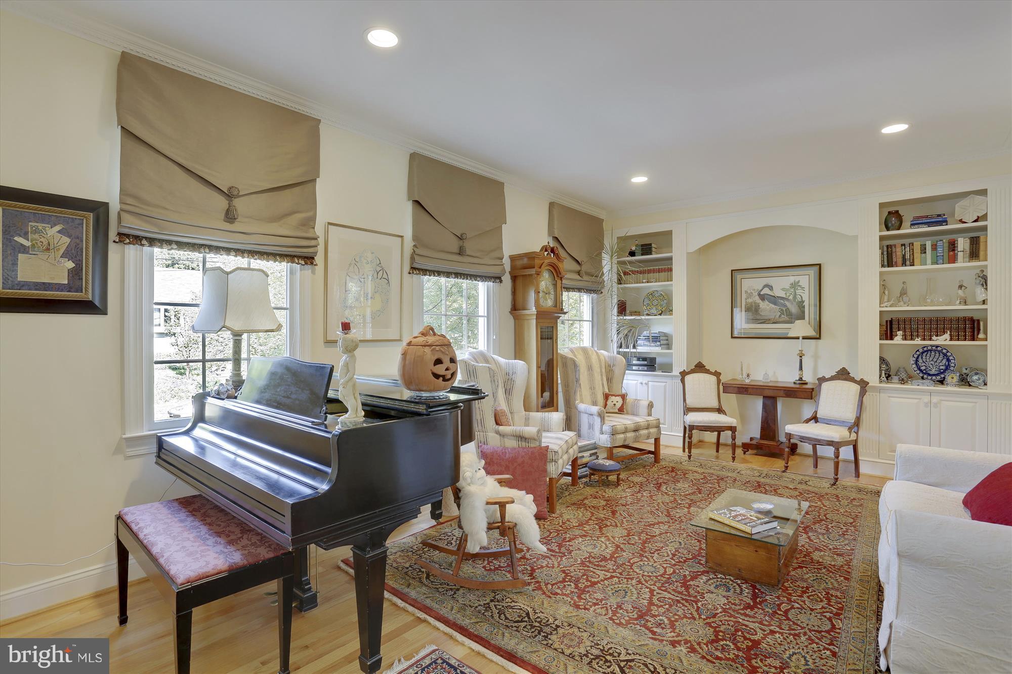 CHEVY CHASE GARDENS - Residential