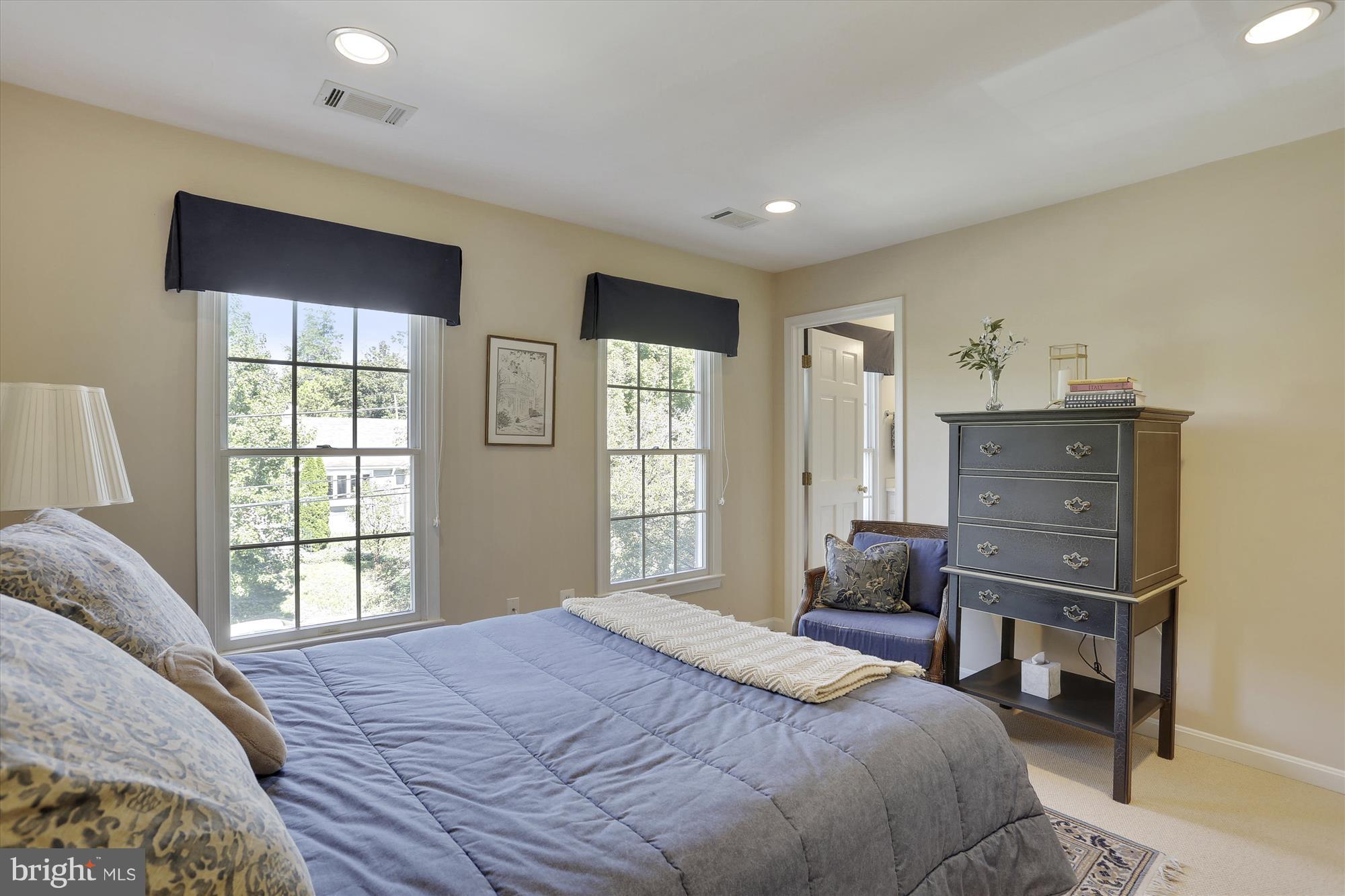 CHEVY CHASE GARDENS - Residential