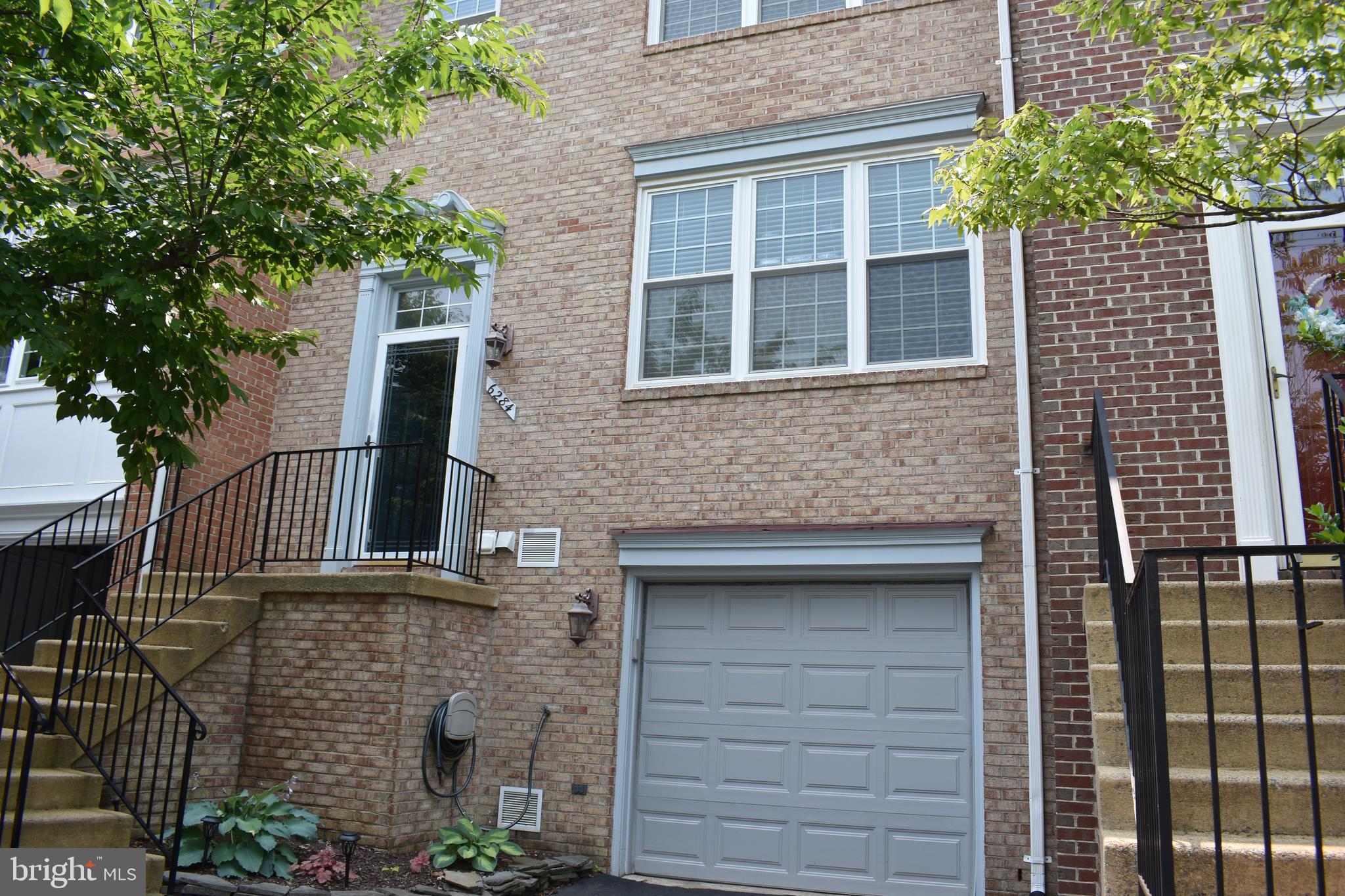 KINGSTOWNE - Residential Lease