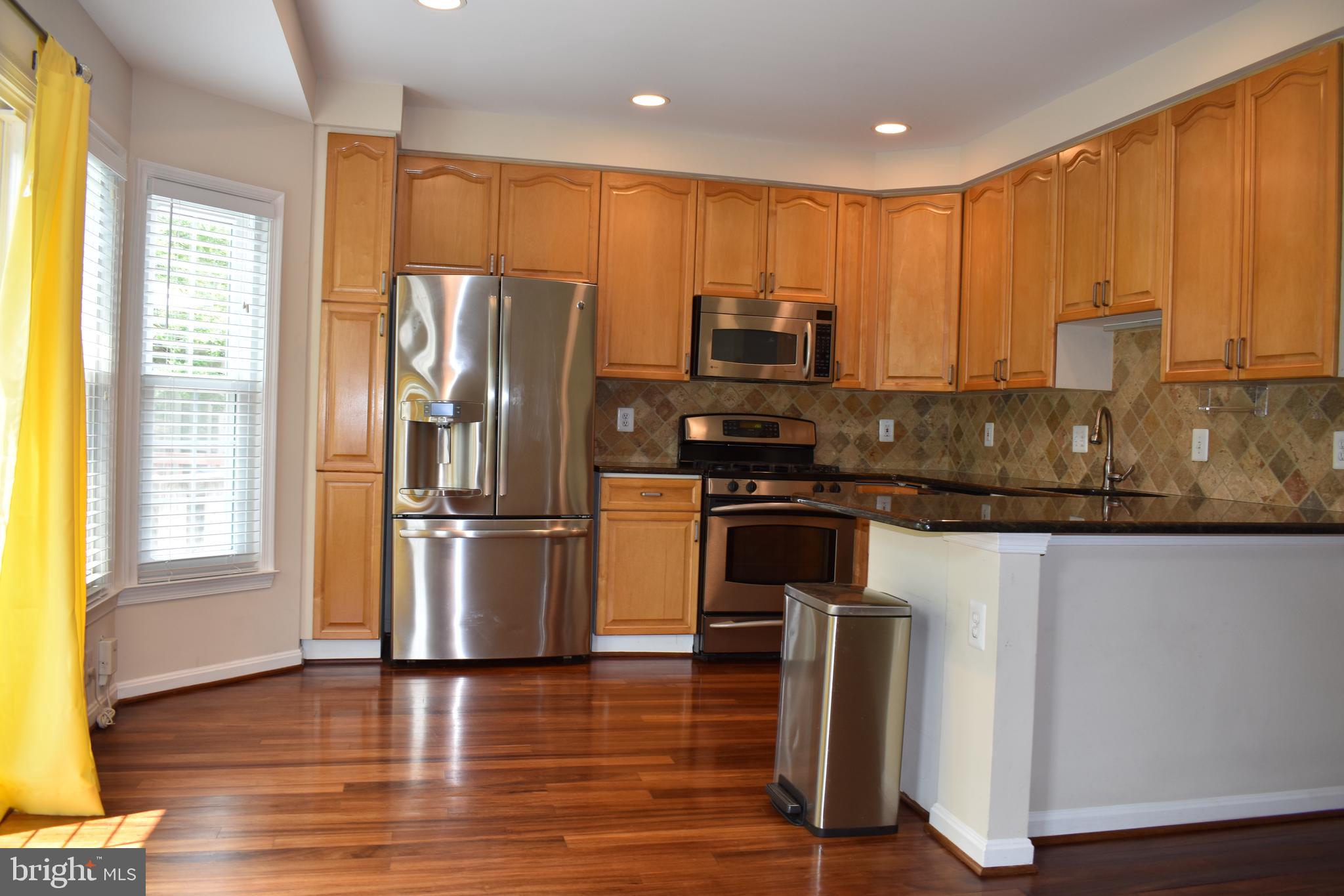 KINGSTOWNE - Residential Lease