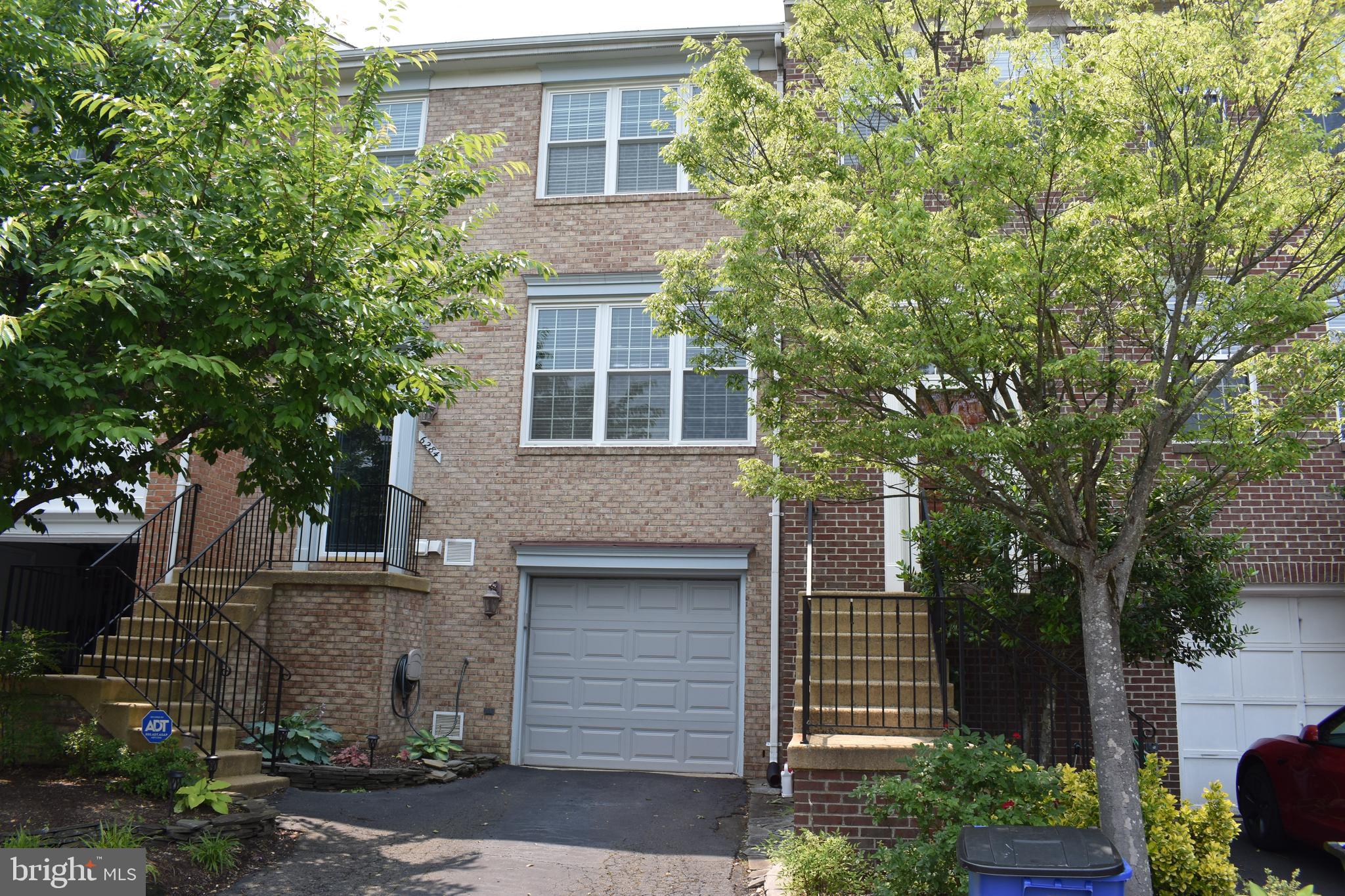 KINGSTOWNE - Residential Lease