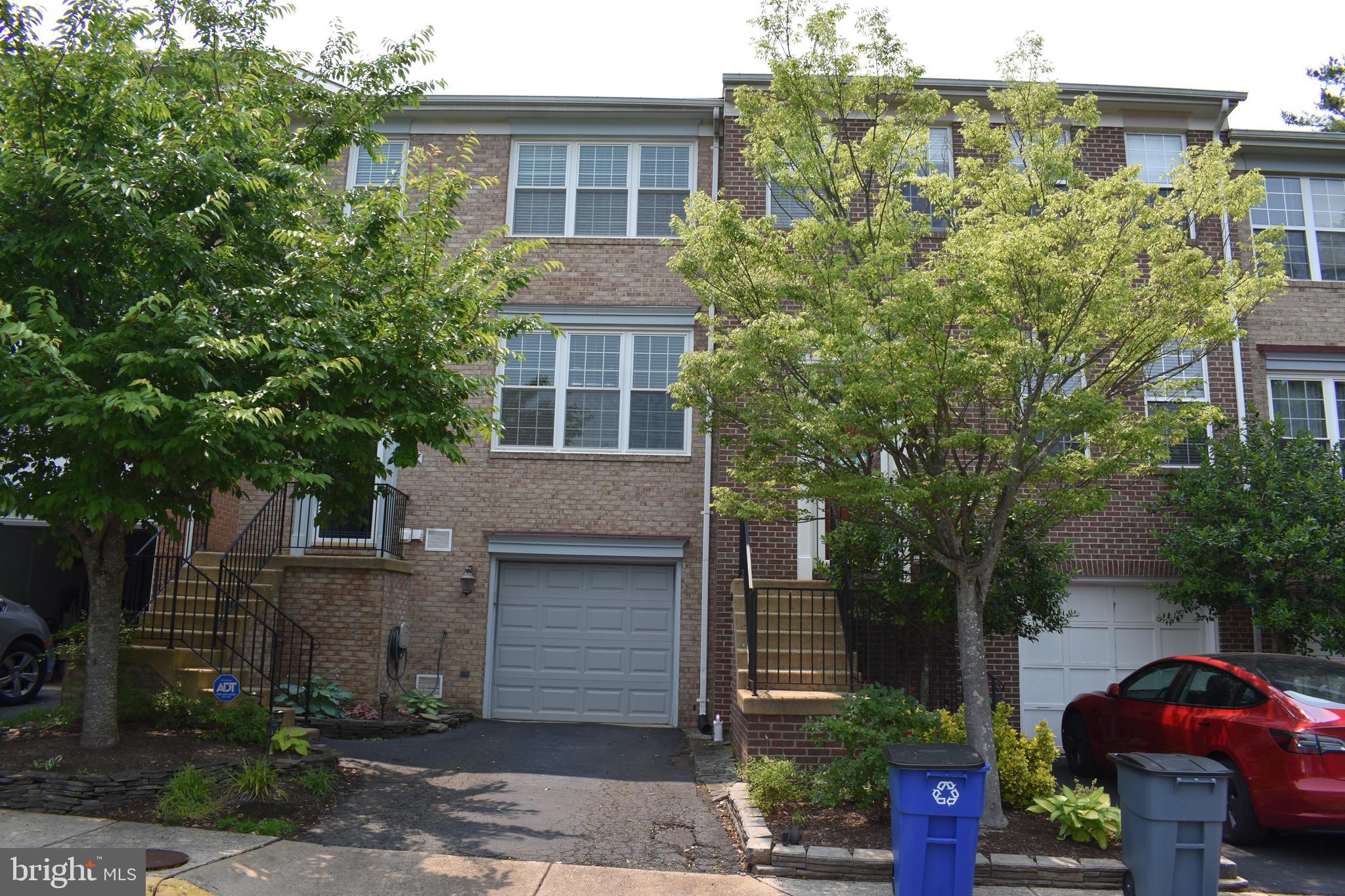 KINGSTOWNE - Residential Lease