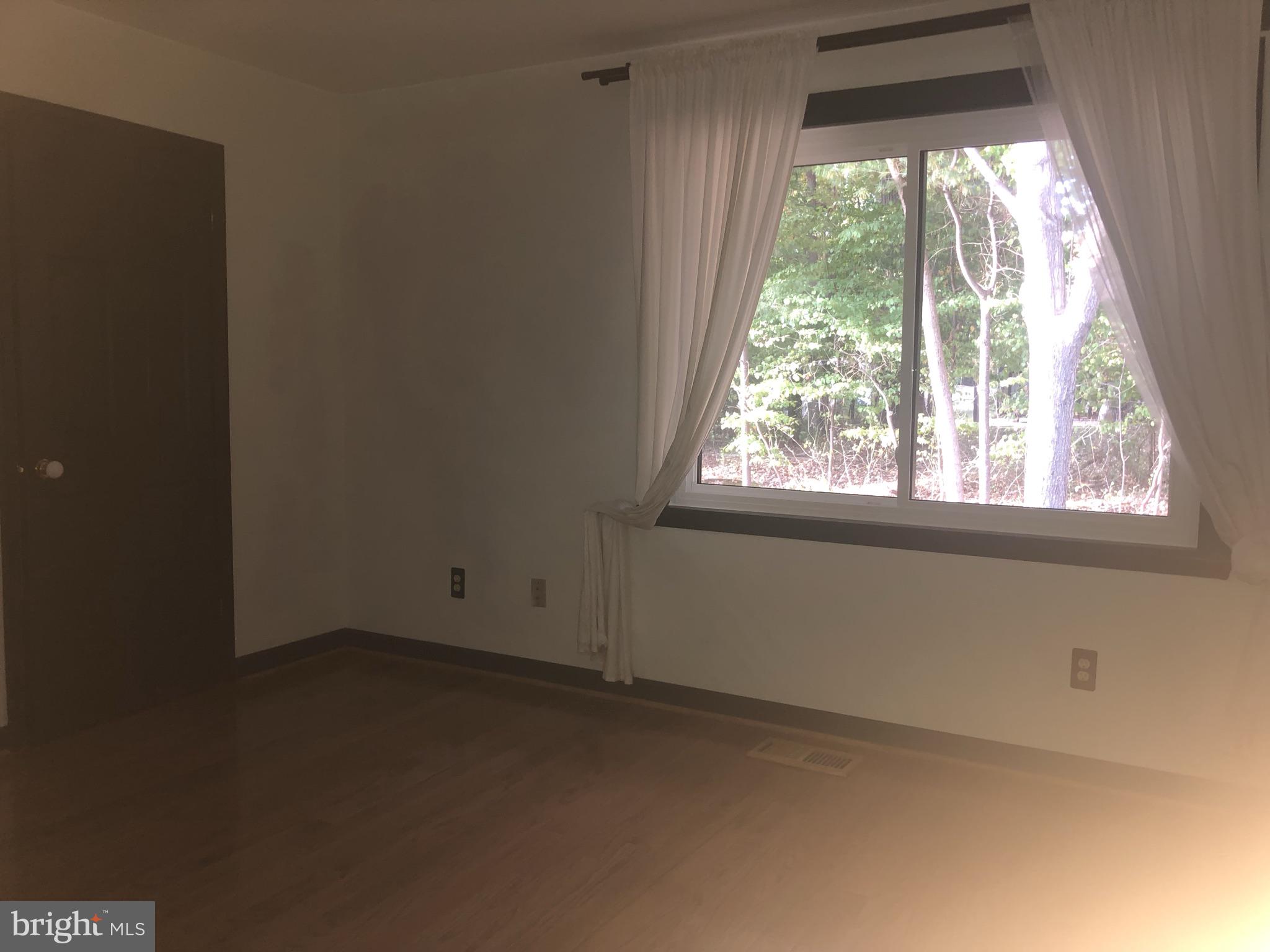 RESTON - Residential Lease