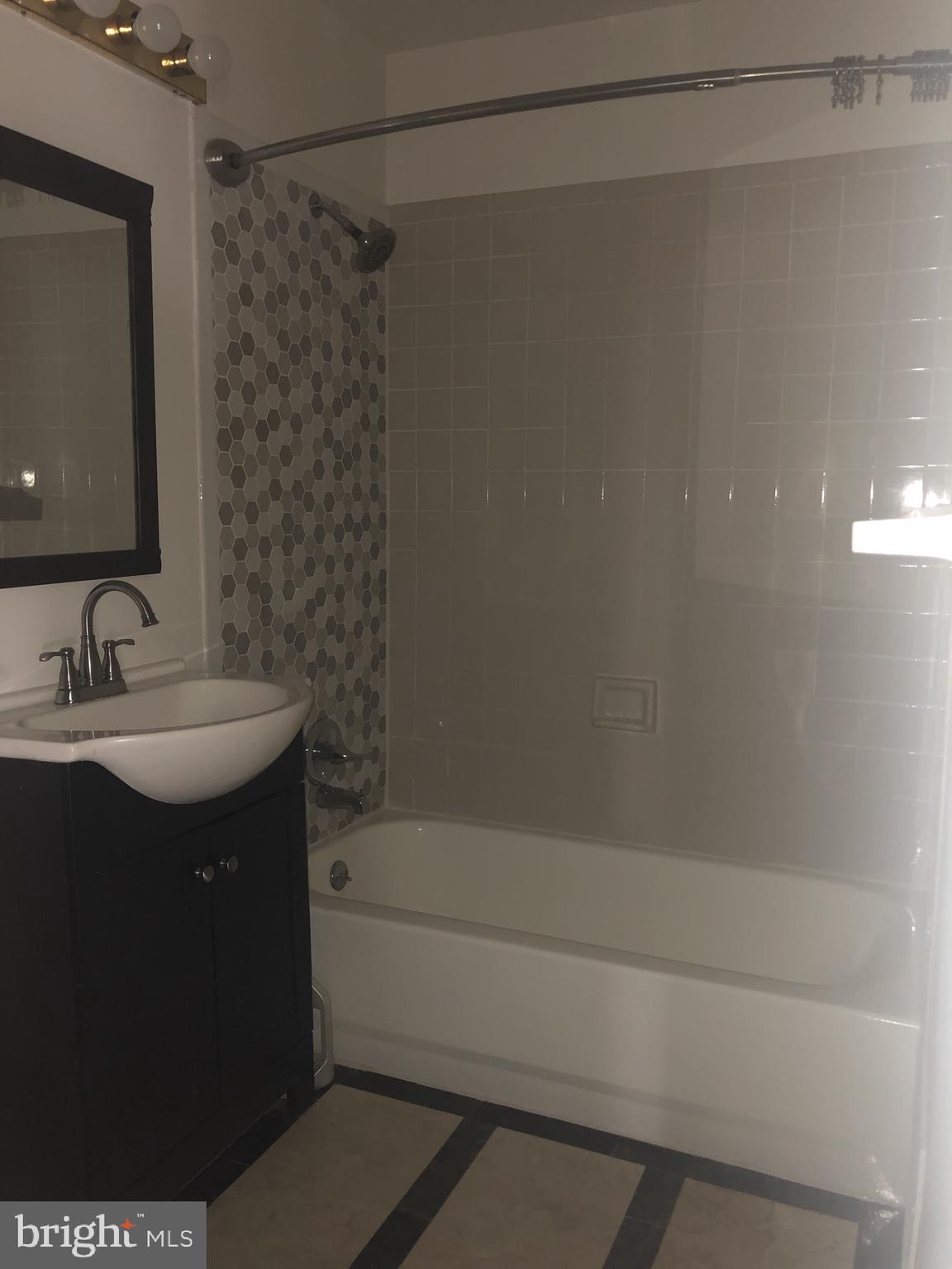 RESTON - Residential Lease