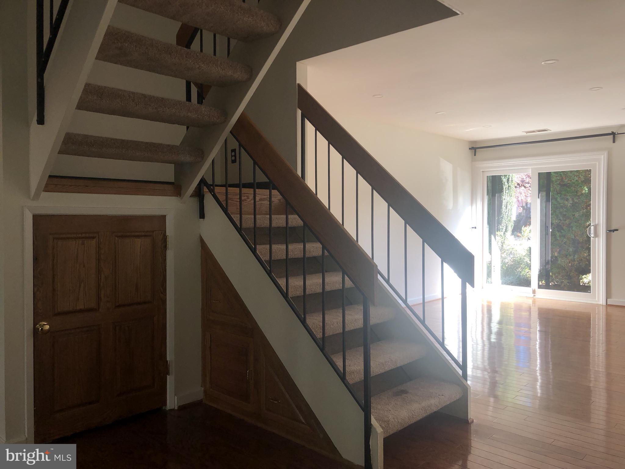 RESTON - Residential Lease