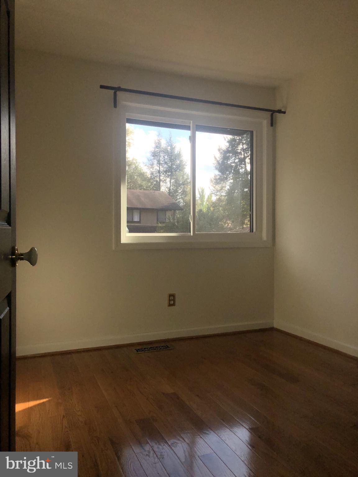 RESTON - Residential Lease